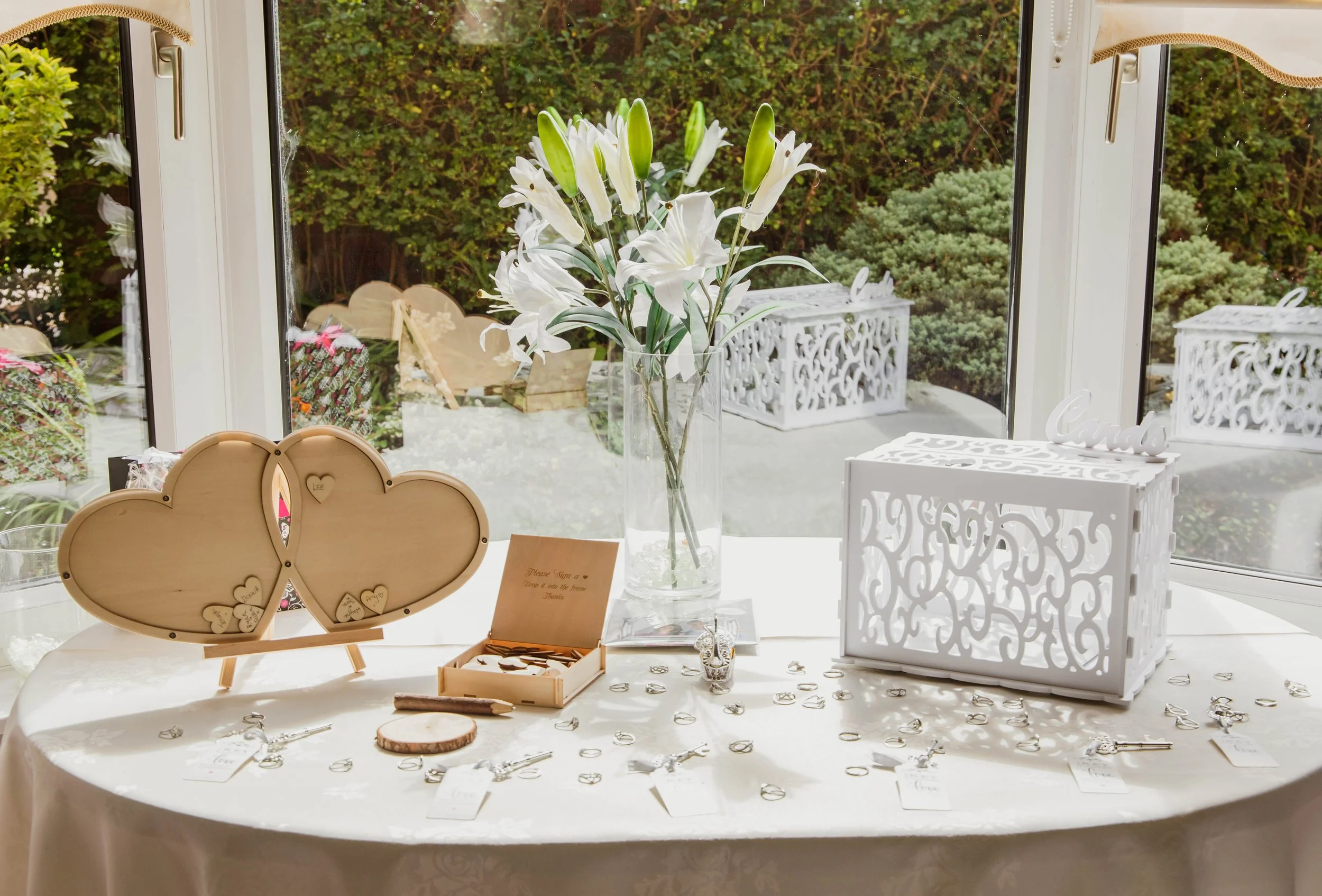Guest Table-1012.jpg