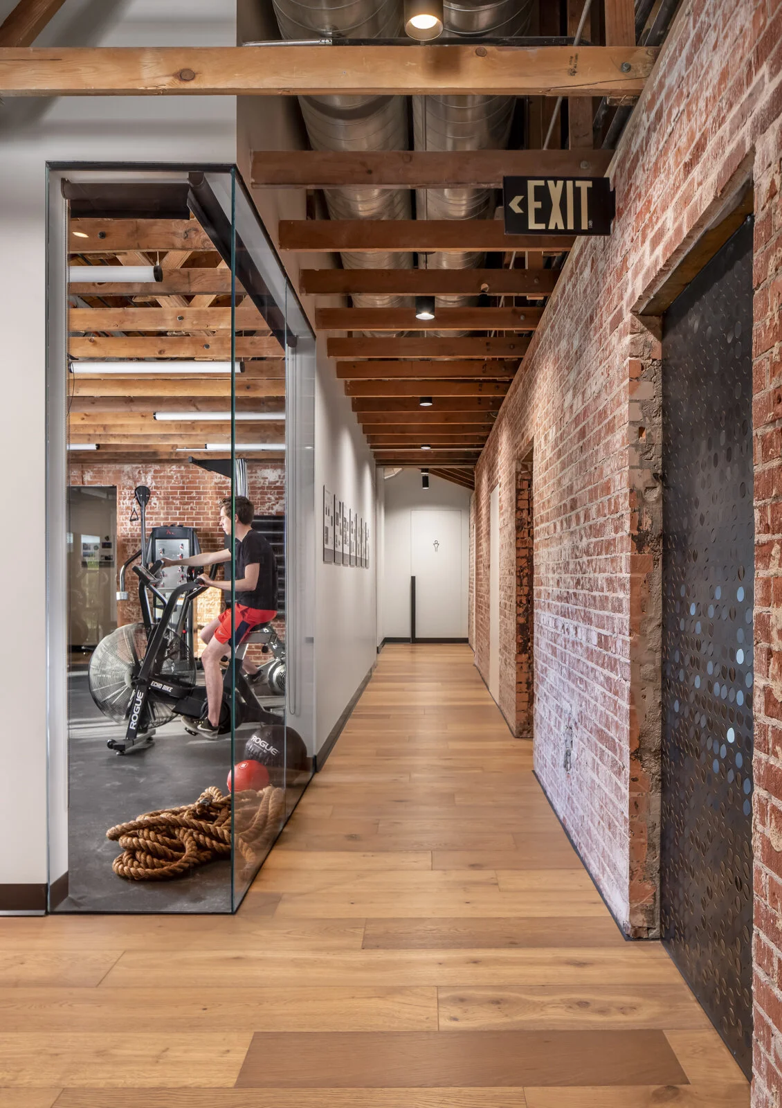 Architekton UEB © GREY SHED STUDIO