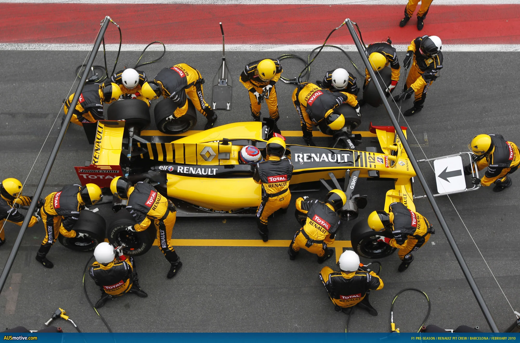 Pit-Crew-Dec-2013.jpg