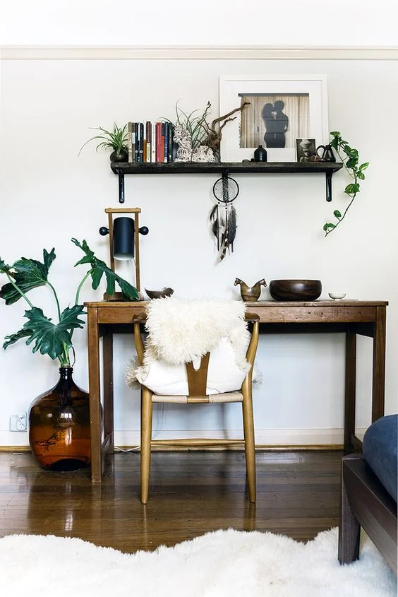 Decor | Mid-Century Mini Desk