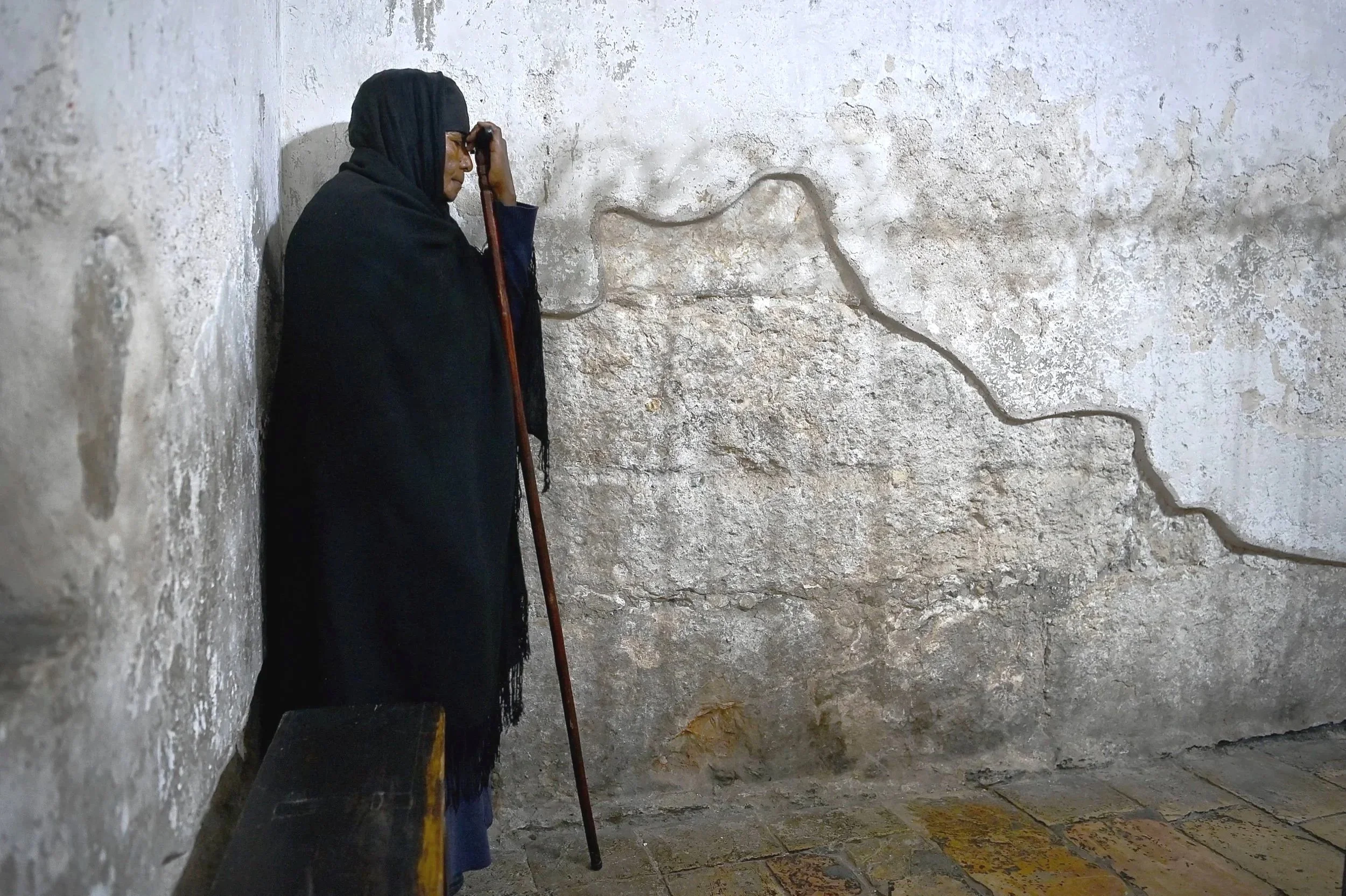 Prayer at The Church of the Holy Sepulchre