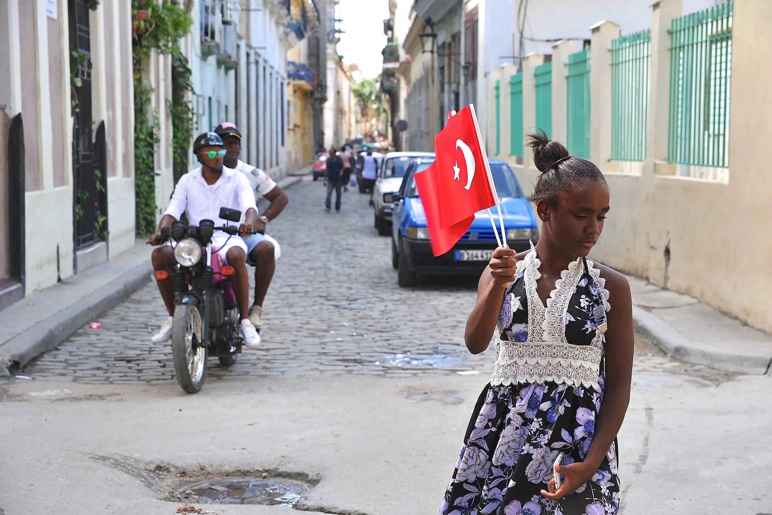 A girl with the Turkish flag