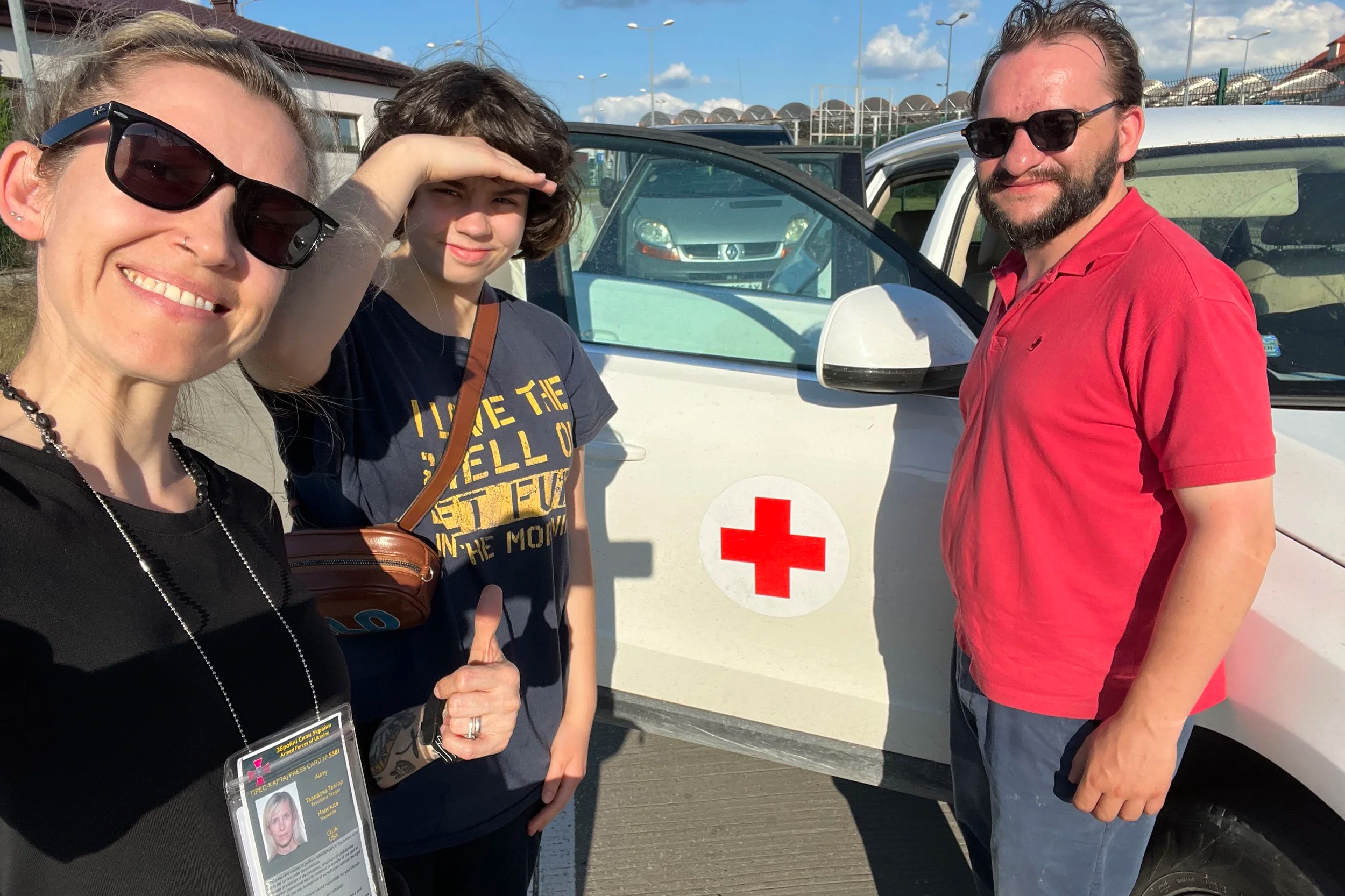 Helping Dasha (15 years old) with Red Cross. Russia-Ukraine War