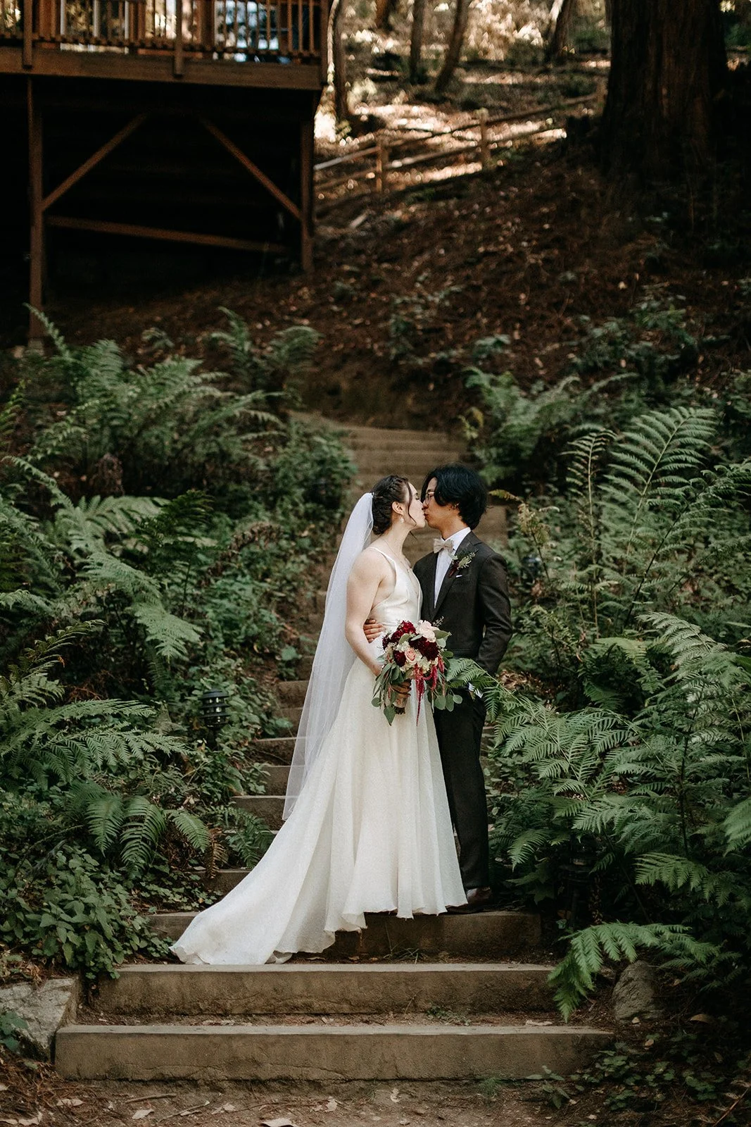 evelyn-and-brandon-waterfall-lodge-wedding-527.jpg