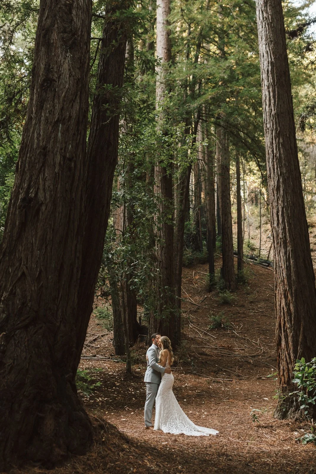 Ally & Matt Wedding 00703.jpg