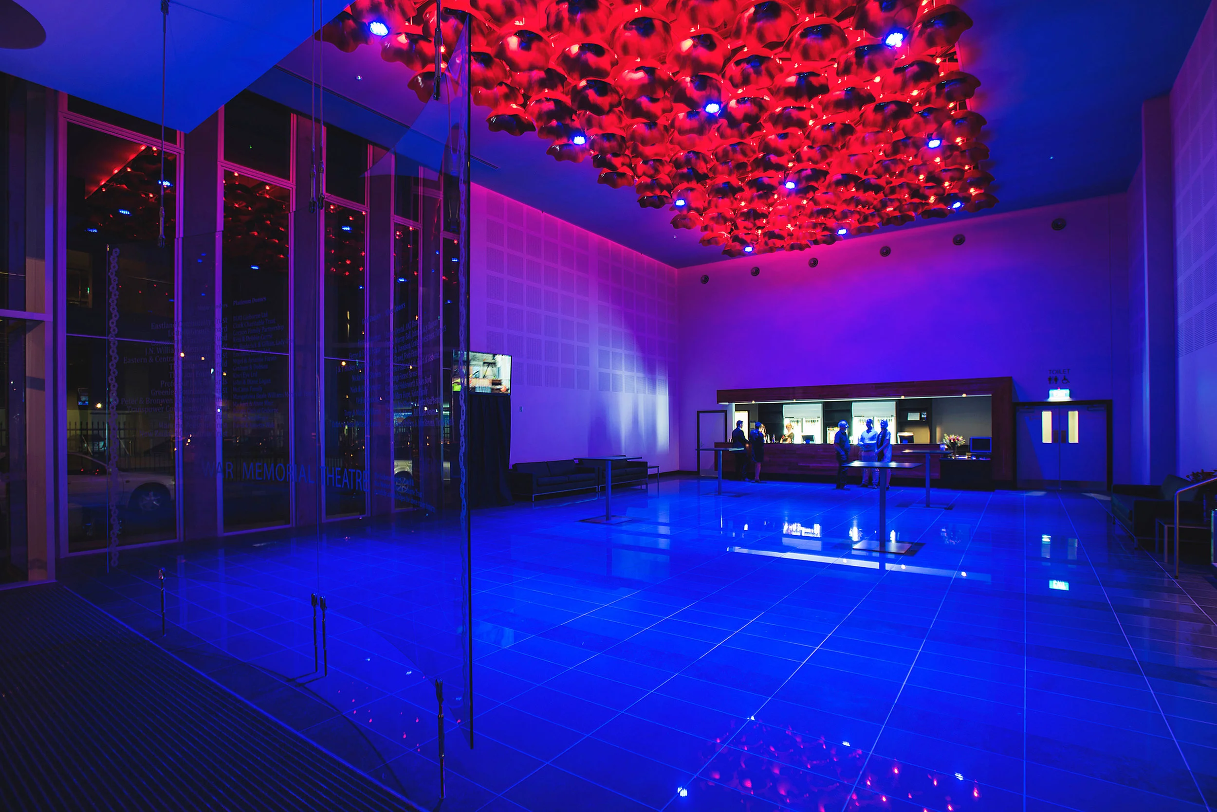 War-Memorial-Theatre_Interior-Foyer-Show-Lighting.jpg