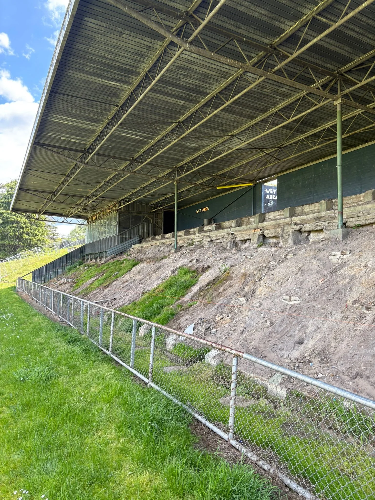 WhatsApp Image 2025-10-28 at 23.41.04_ddbee09b.jpg