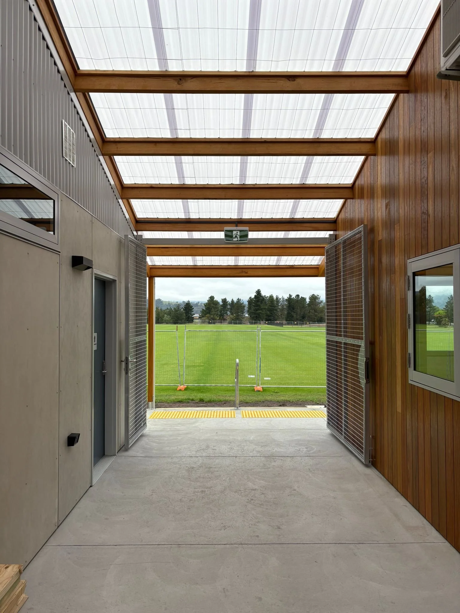 WhatsApp Image 2025-11-05 at 07.35.34_ff3a1664.jpg