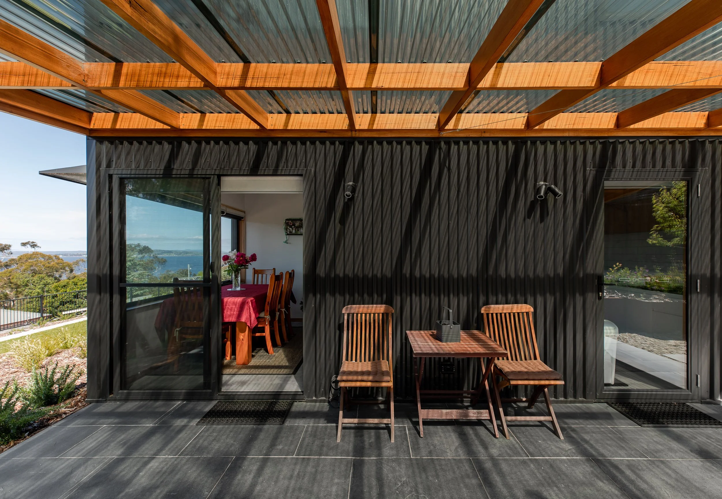 AKA-Architects_Tasmania_Kingston-Beach-House_Natasha-Mulhall_4006.jpg