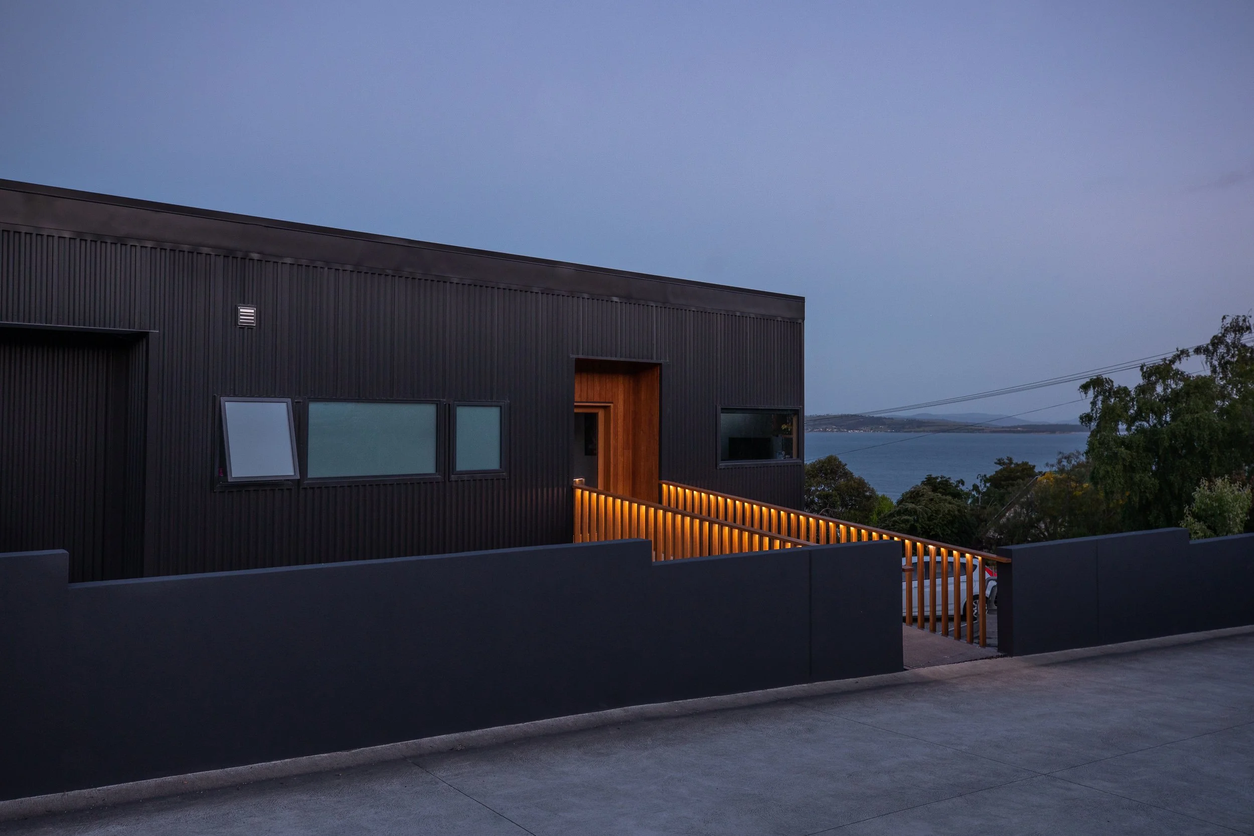 AKA-Architects_Tasmania_Kingston-Beach-House_Natasha-Mulhall_4383.jpg