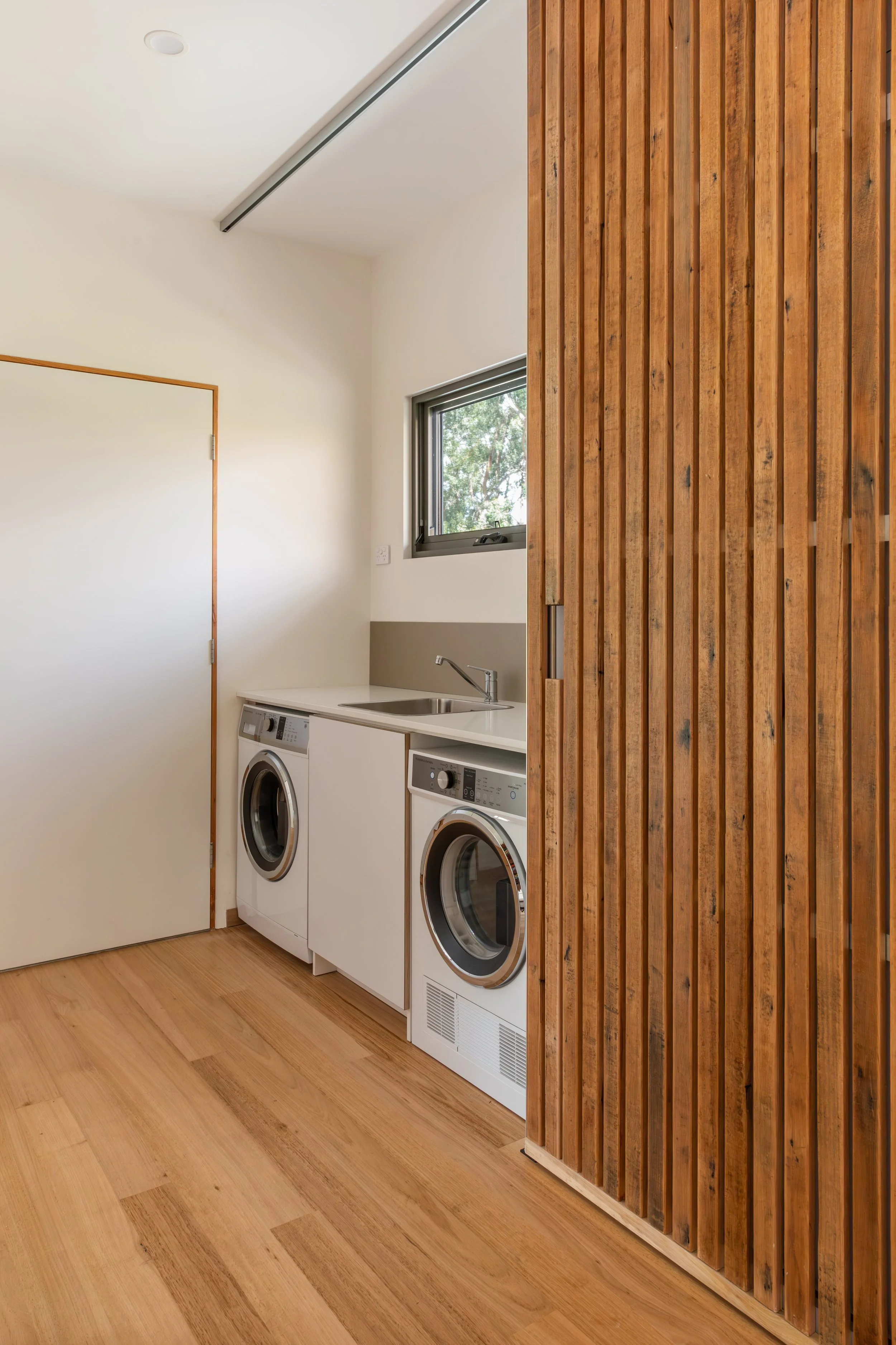 AKA-Architects_Tasmania_House-For-Mum_Natasha-Mulhall_0404.jpg