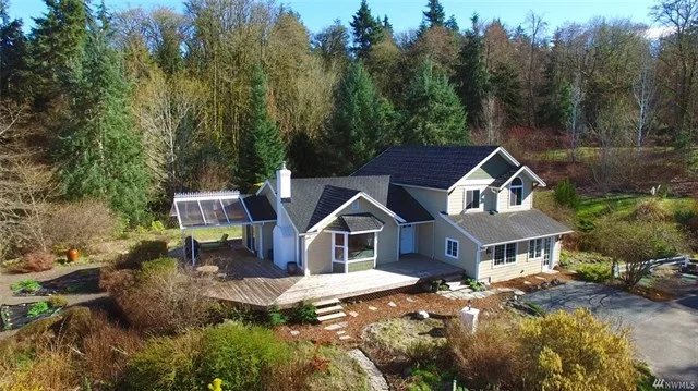 Buying: 10313 SW 268th St, Vashon | List Price: $725,000 | Sold Price: $735,000