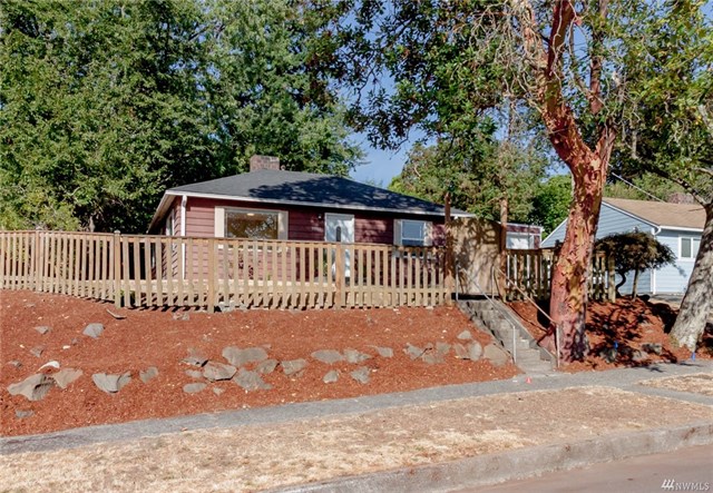 Buying: 10101 32nd Ave SW, Seattle | List Price: $425,000 | Sold Price: $425,000