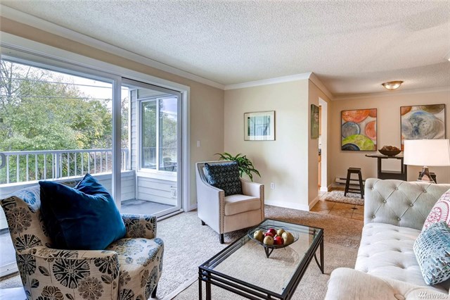 Listing: 2421 SW Trenton #202, Seattle | List Price: $210,000 | Sold Price: $213,000