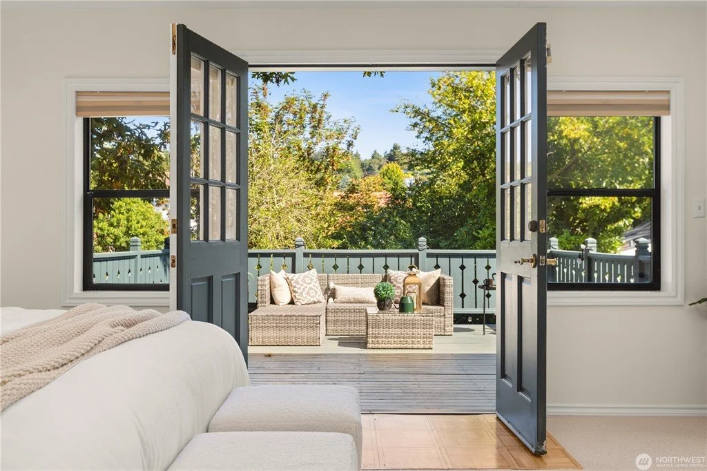 Behind the Scenes: What Happens Before and During a Home Staging