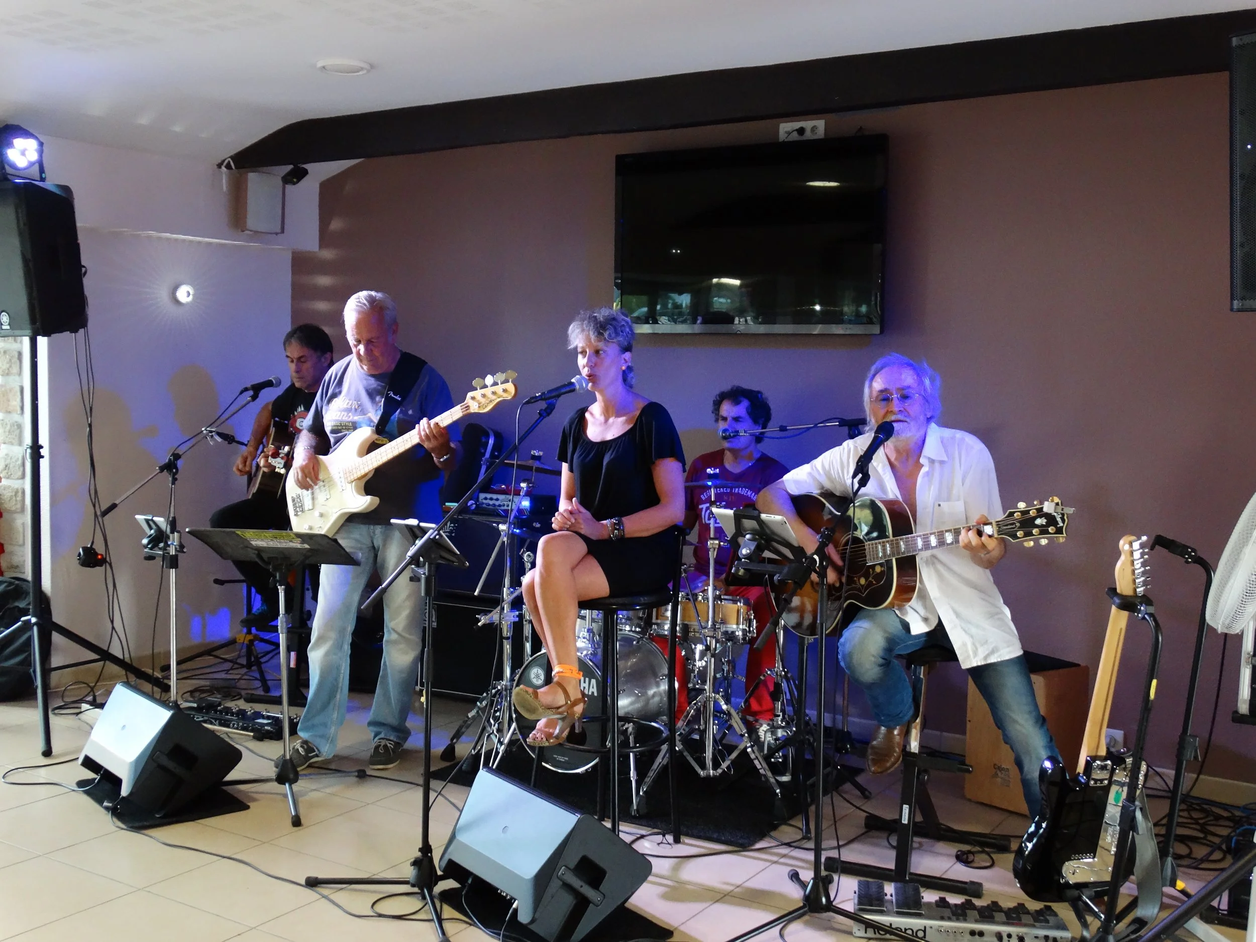 SixTsix: musique country