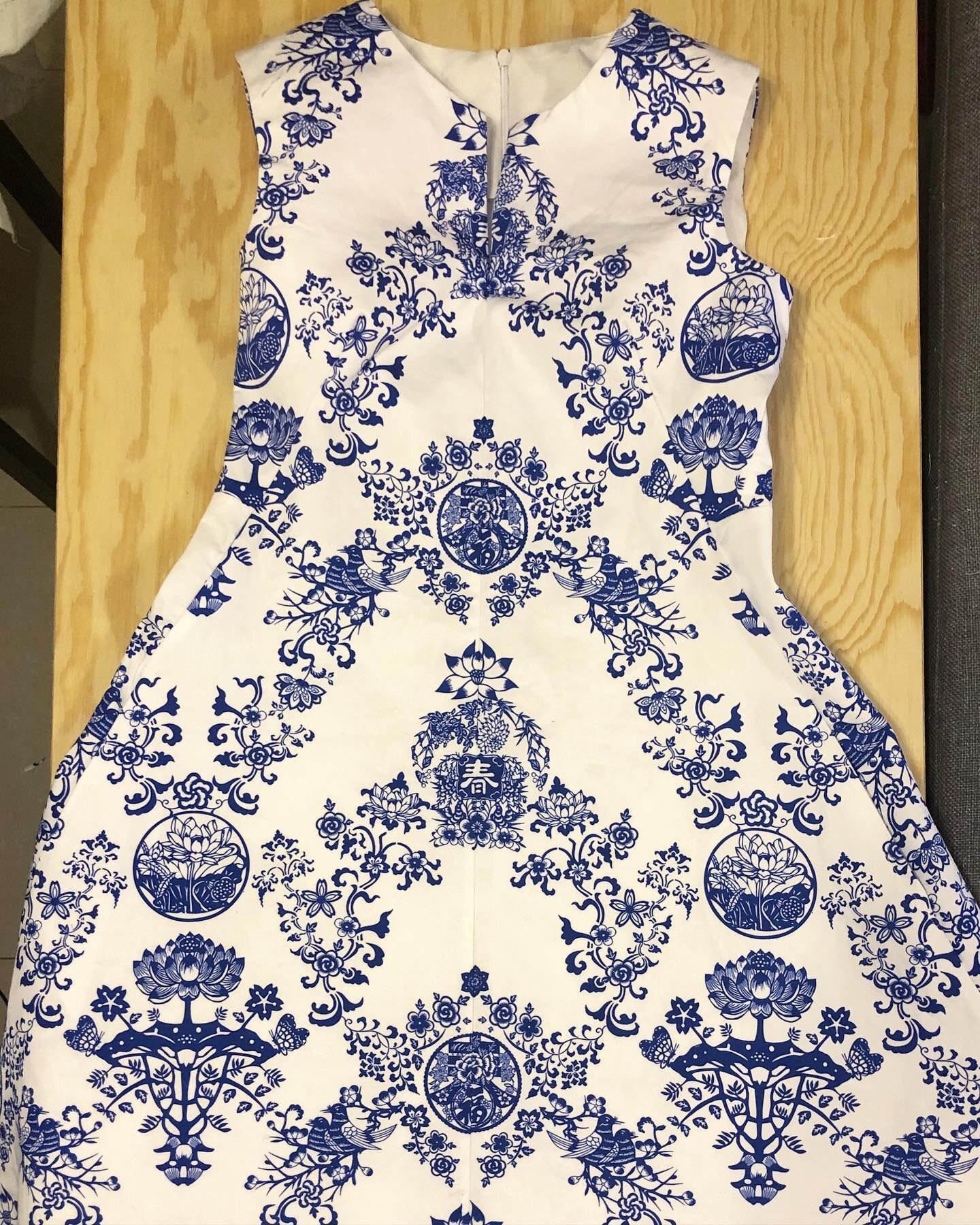 Latest make: dress for a customer using Blue Papercut in cotton woven. Meticulously aligned the pattern on a French seam in the front and zipper in the back. The white fabric was just a tad sheer and the customer did not want a lining, so I fused a l