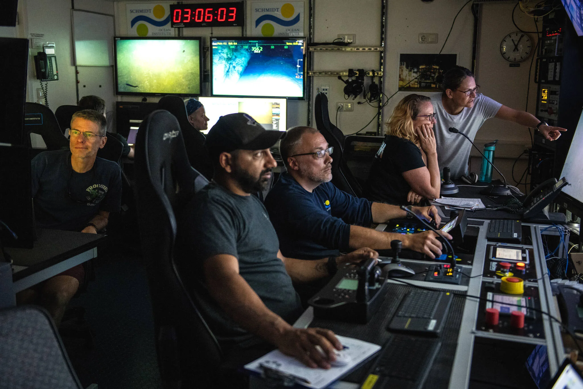 20200311-FK200308-FirstDiveControlRoom-20200311-Ingle-4529.jpg
