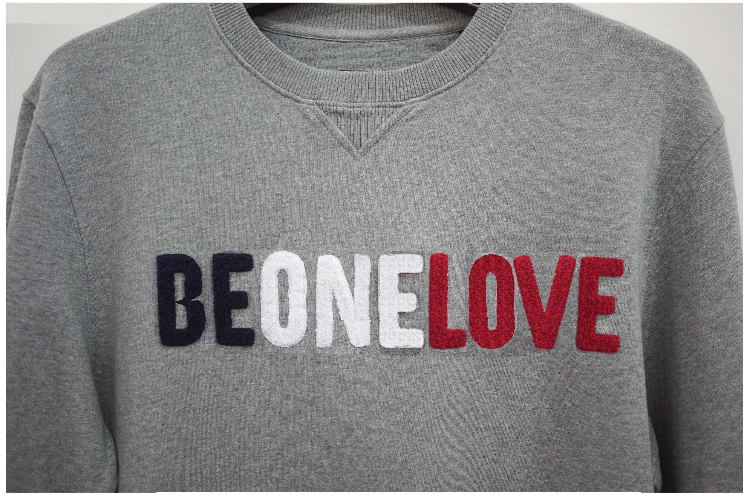 Sweatshirt BE ONE LOVE_TACTILE SURFACES_.jpg