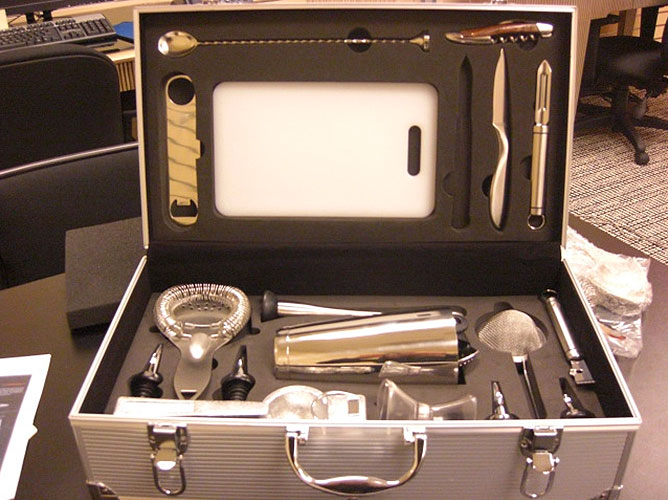 13. RSD-Wynn-Slider-Bar_Case_Interior.jpg