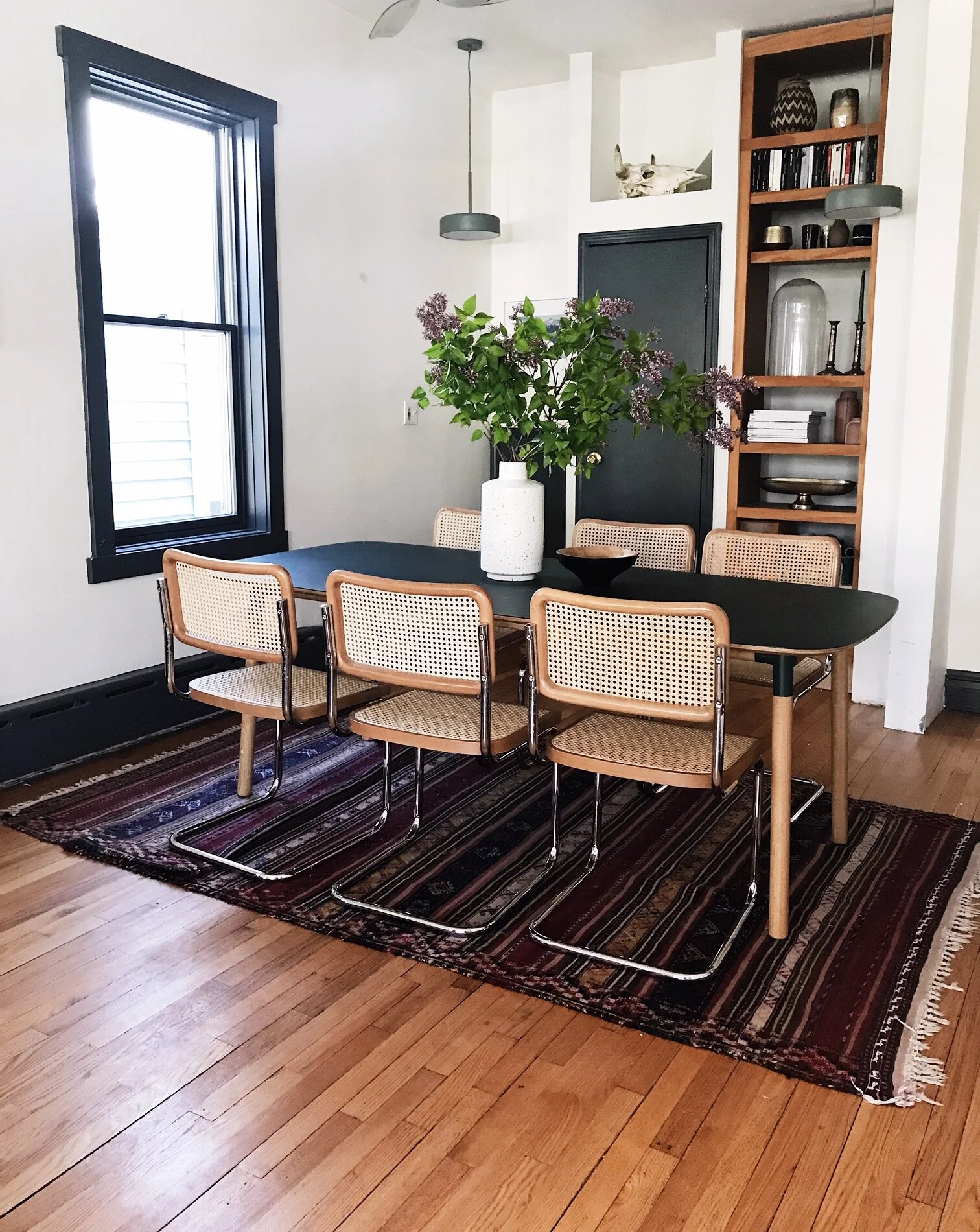 FURNISHINGS/DESIGN  1800 SQ FEET