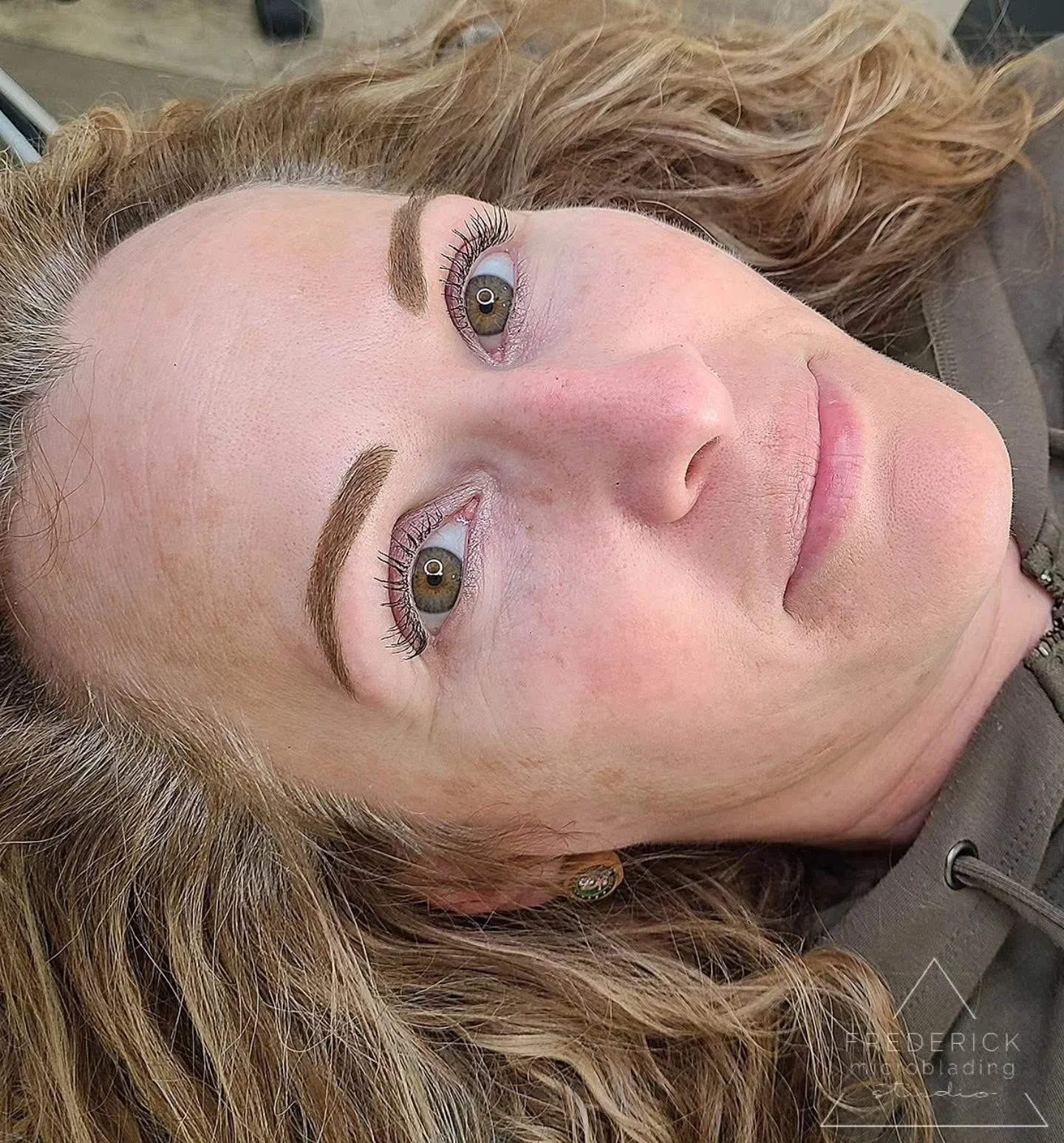 Still can't get over how much my client looks like Julia Roberts 😍
#frederickmicrobladingstudio 
.
.
.
.
#microblading #frederick #downtownfrederick #eyebrows #frederickmicroblading #frederickmd #microbladingeyebrows #microbladingbrows #permanentmak