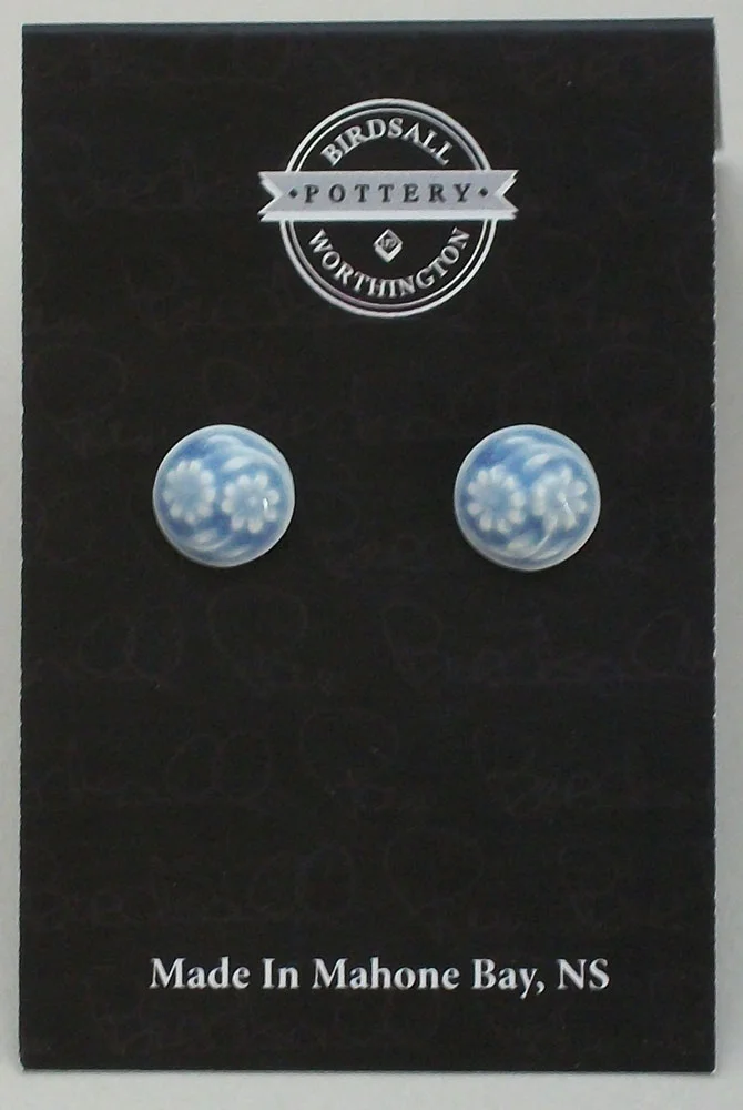 3106PostDaisyPaleBlue.jpg
