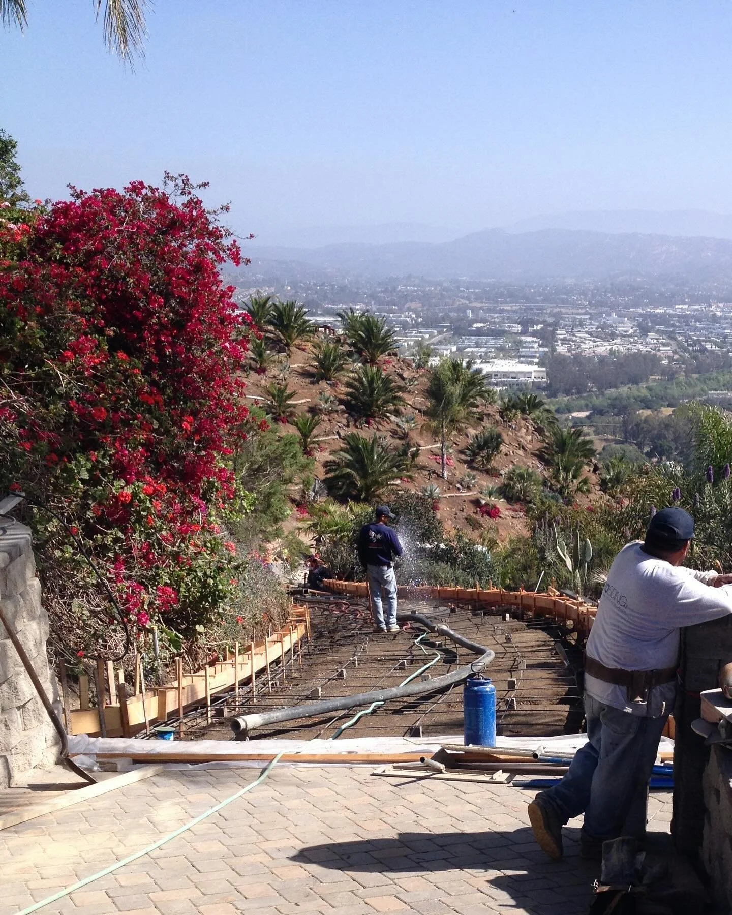 Yes, we also do residential jobs! These projects were done for a homeowner in Escondido. In 2013 we poured a concrete driveway and in 2019 we removed and replaced a 16,500 sq. ft. asphalt road.⁣
.⁣
.⁣
.⁣
#35yearsofaac #americanasphalt #aac #driveway 