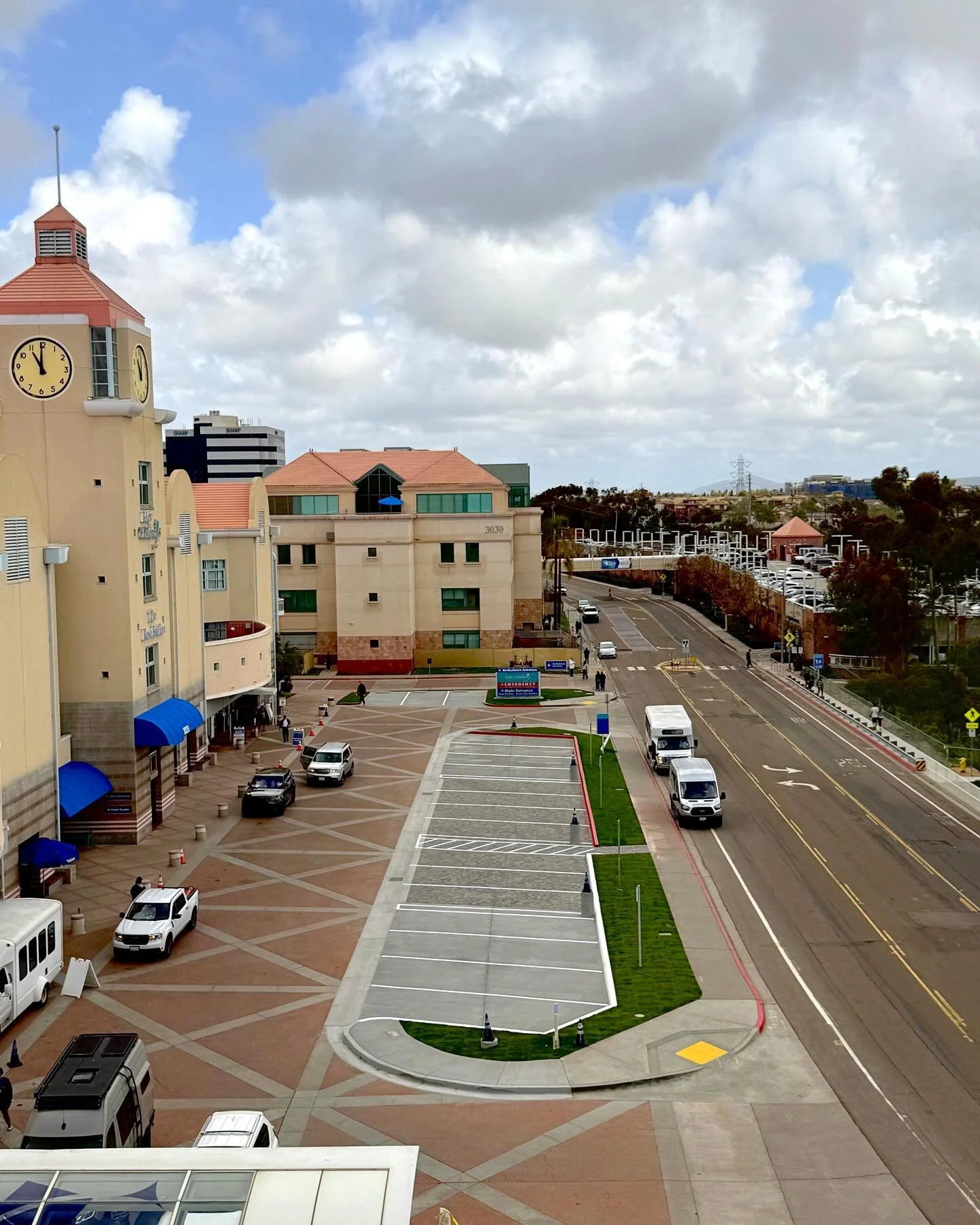 Laying the foundation for healing, one pour at a time. Here we recently added additional concrete parking stalls in front of Rady Children&rsquo;s Hospital
.⁣⁣
.⁣
.⁣
#americanasphalt #aac #concrete #parkingstalls #parkinglot #striping #radychildrens 