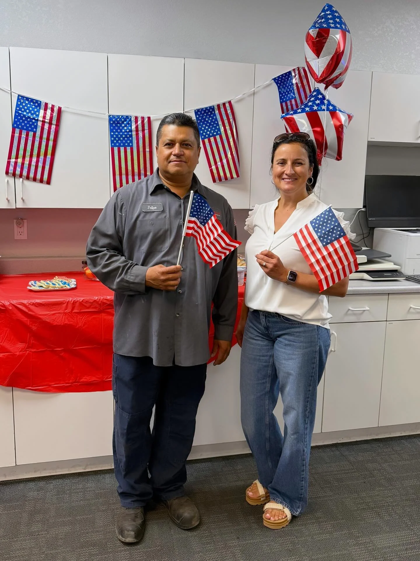 Congratulations to our employees Felipe and Bianka for becoming US Citizens! Just in time for 4th of July 🇺🇸🎆