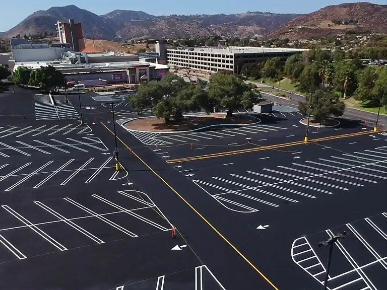 From worn to winning 🙌 Last year we gave Sycuan Casino&rsquo;s parking lot a major upgrade with asphalt patching and a 1-1/2&rdquo; overlay covering 198,284 sq. ft. That&rsquo;s a lot of fresh pavement for a lot of lucky players!
.⁣⁣
.⁣
.⁣
#american