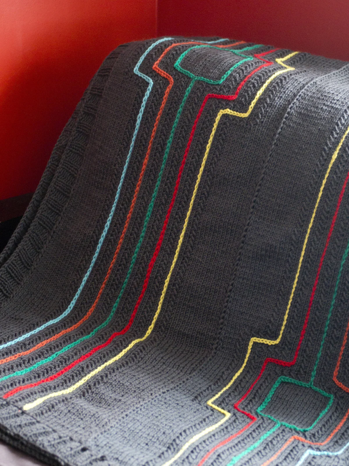 modern_lines_throw_8sm.jpg