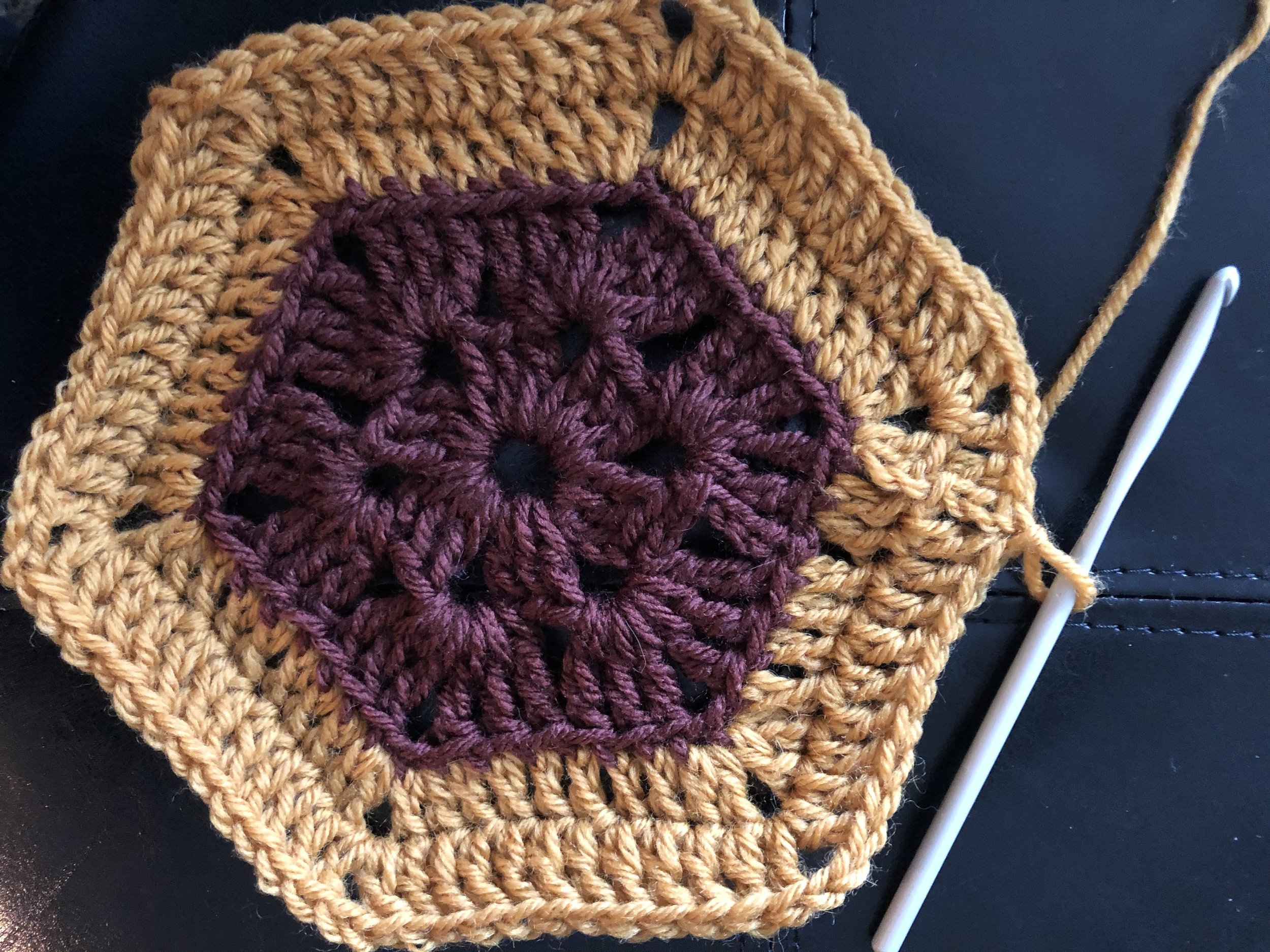 Here we’ve got the main motif made and we’re set to begin the “Arm” section of the pattern. Note that we end the round off-centre, which means the arm will line up perfectly to have a centred arm when complete.
