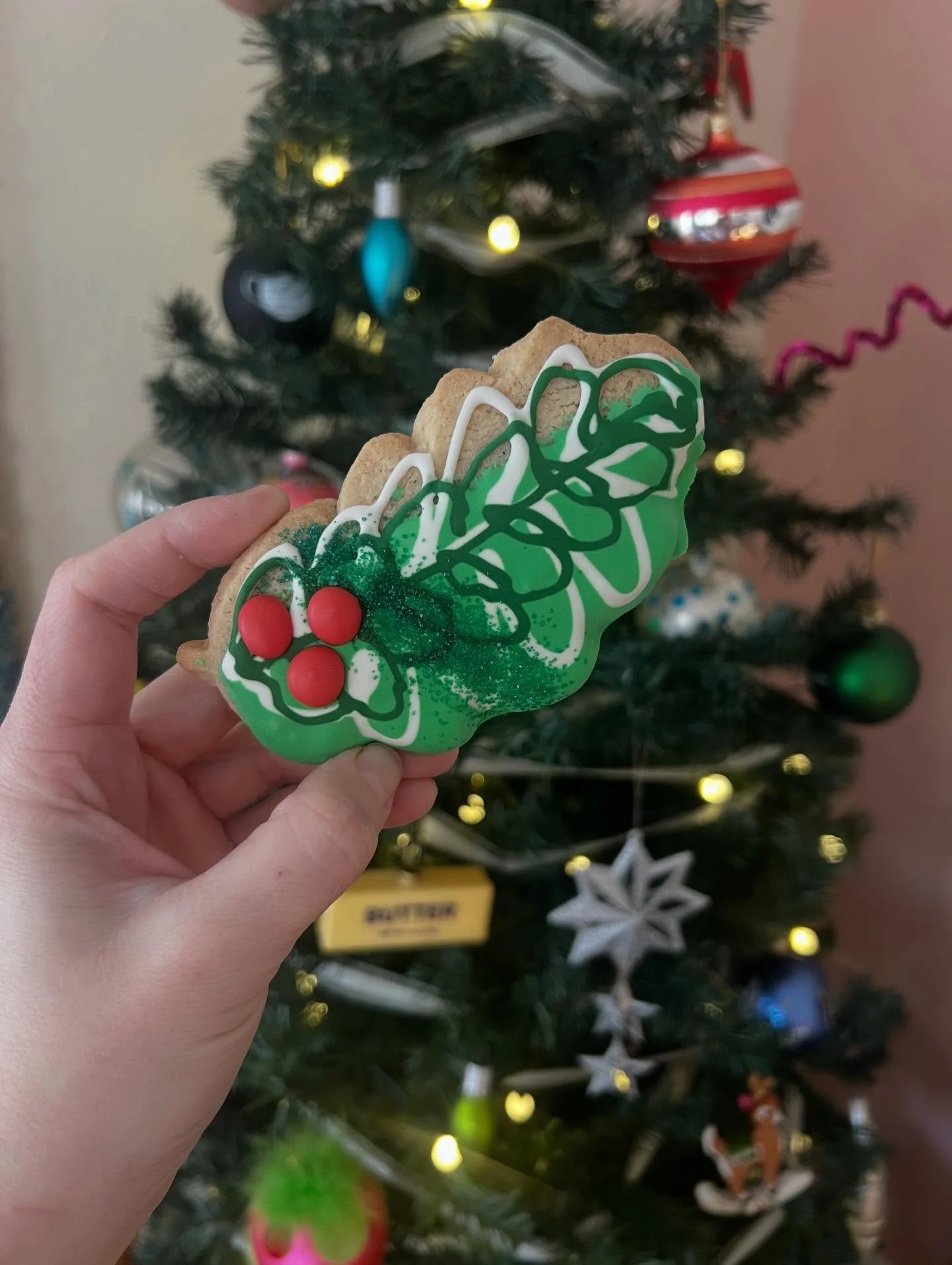 A very midcentury modern holiday cookie suite drops in shop tomorrow.⁣
⁣
Frosted sugar cookies, meringue kisses, salted nut toffee bars all make their debut. I&rsquo;m holding on full holiday menu explosion until next week, but these have been some o