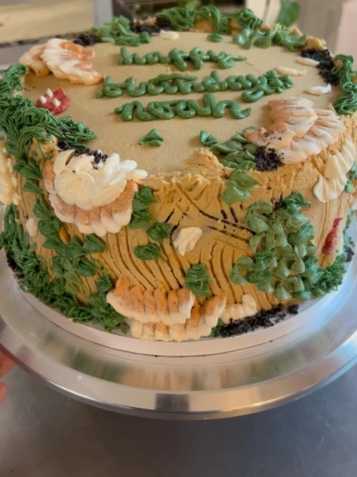 Cake work lately. Absolutely love it when my clients give me a theme and then let me run with creative freedom. I&rsquo;ve never followed hard and fast rules very well, it&rsquo;s one of the reasons I work for myself 😂 Frankly, I think maybe now I&r