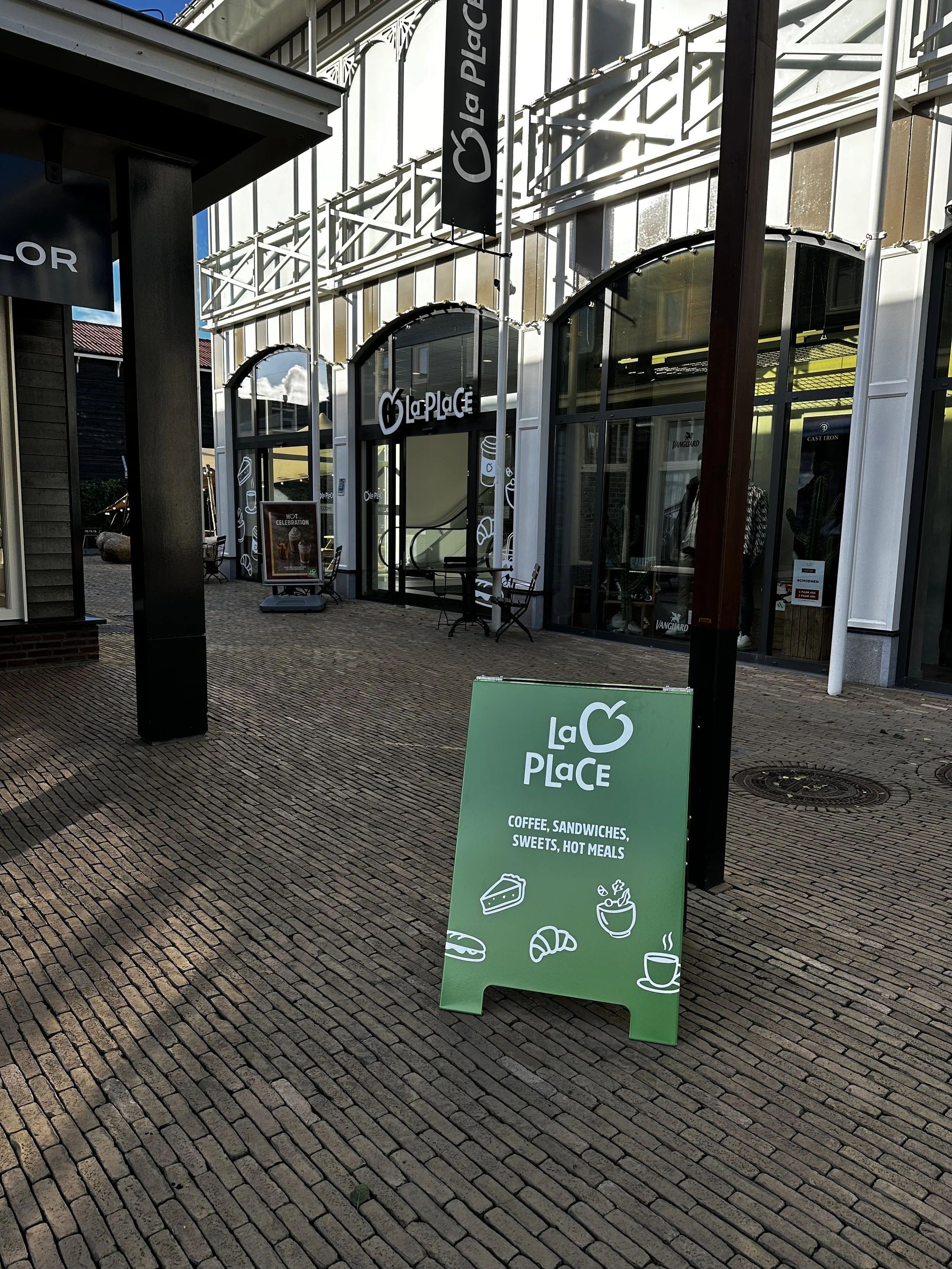 A-sign stoepbord Laplace.jpeg