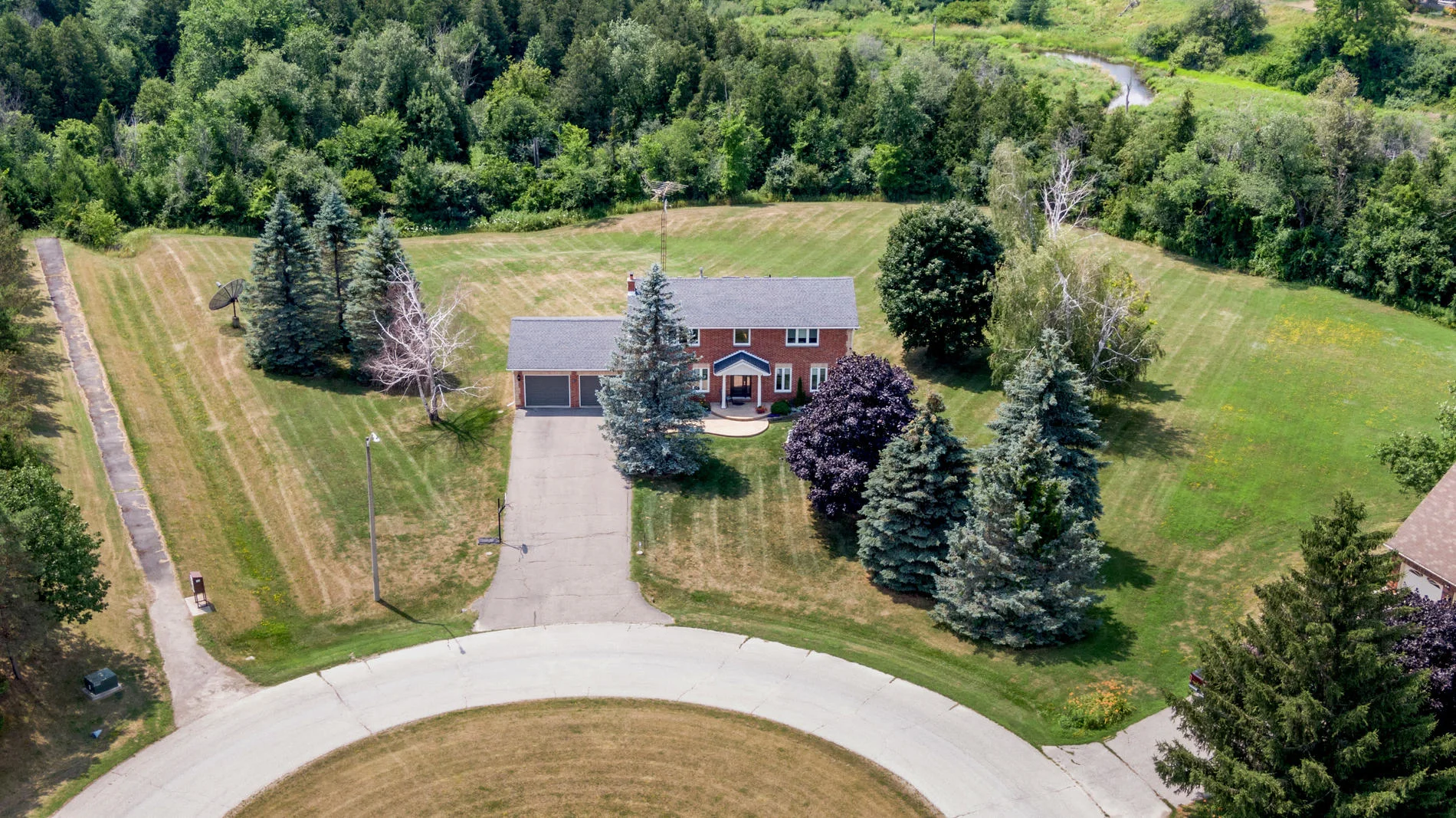 7 Cedar Ridge Ct Erin ON N0B-044-009-Aerial-MLS_Size.jpg