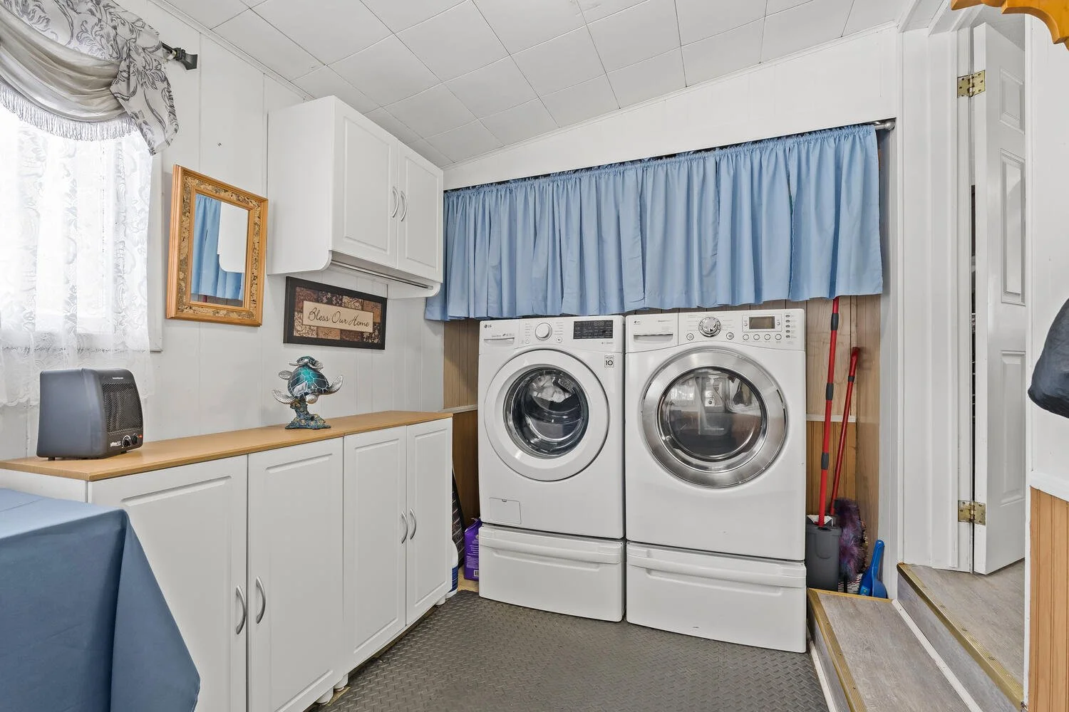 15 Heather Ave Erin ON N0B 1T0-large-008-011-Laundry Room-1500x1000-72dpi.jpg