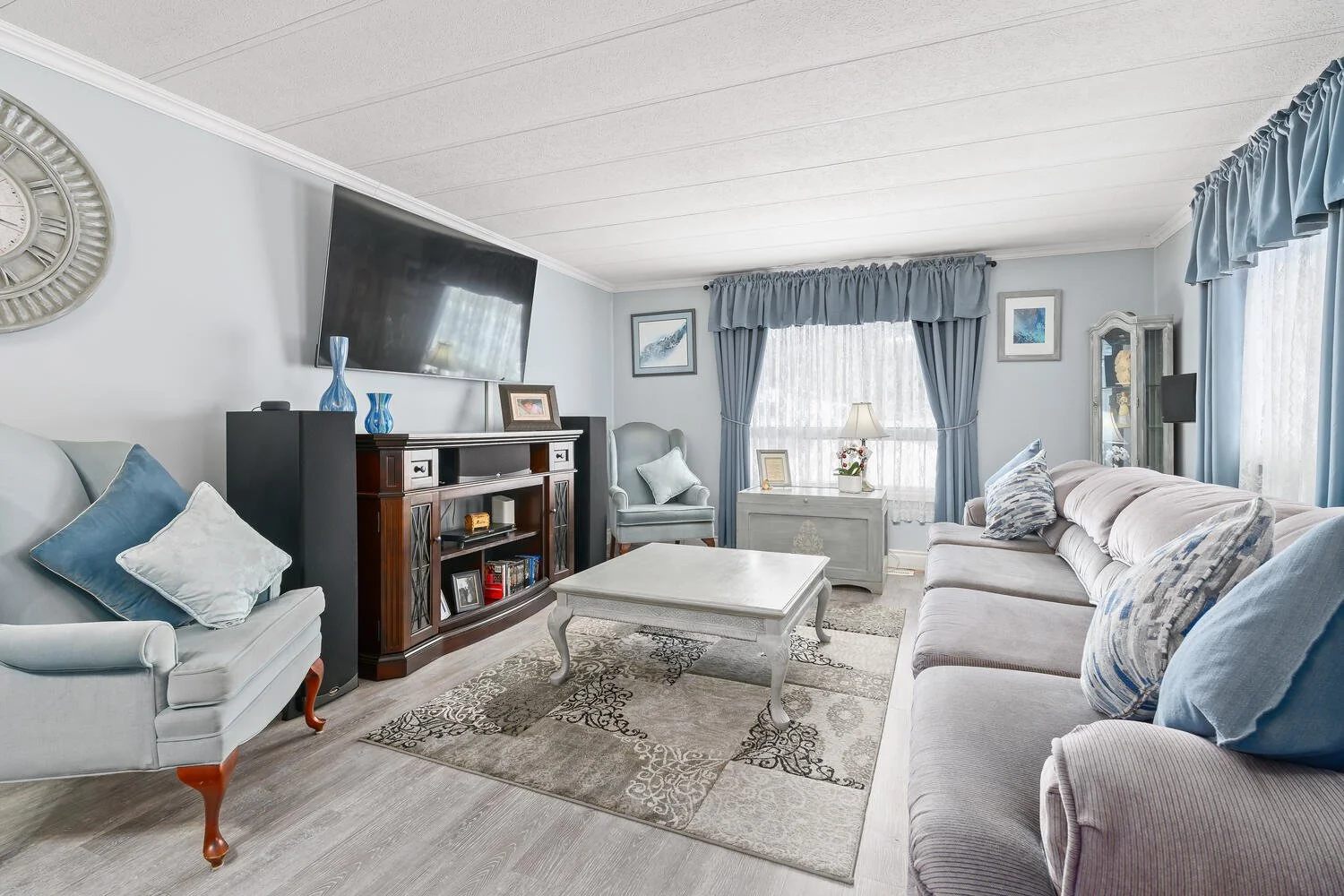 15 Heather Ave Erin ON N0B 1T0-large-012-029-Living Room-1500x1000-72dpi.jpg