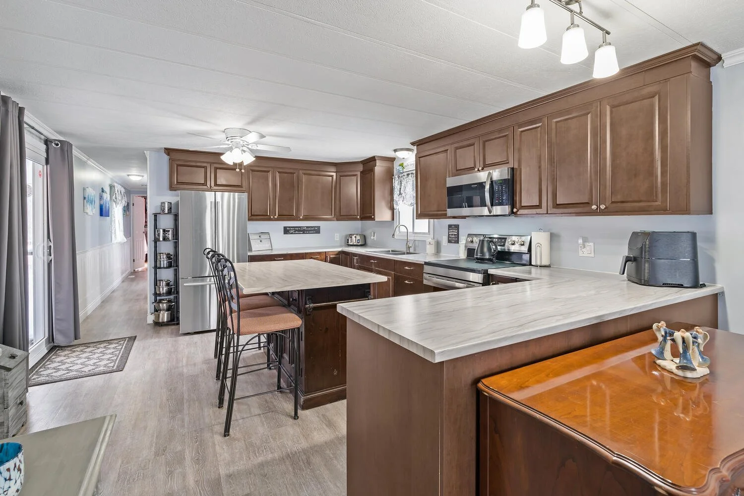 15 Heather Ave Erin ON N0B 1T0-large-016-014-Kitchen-1500x1000-72dpi.jpg