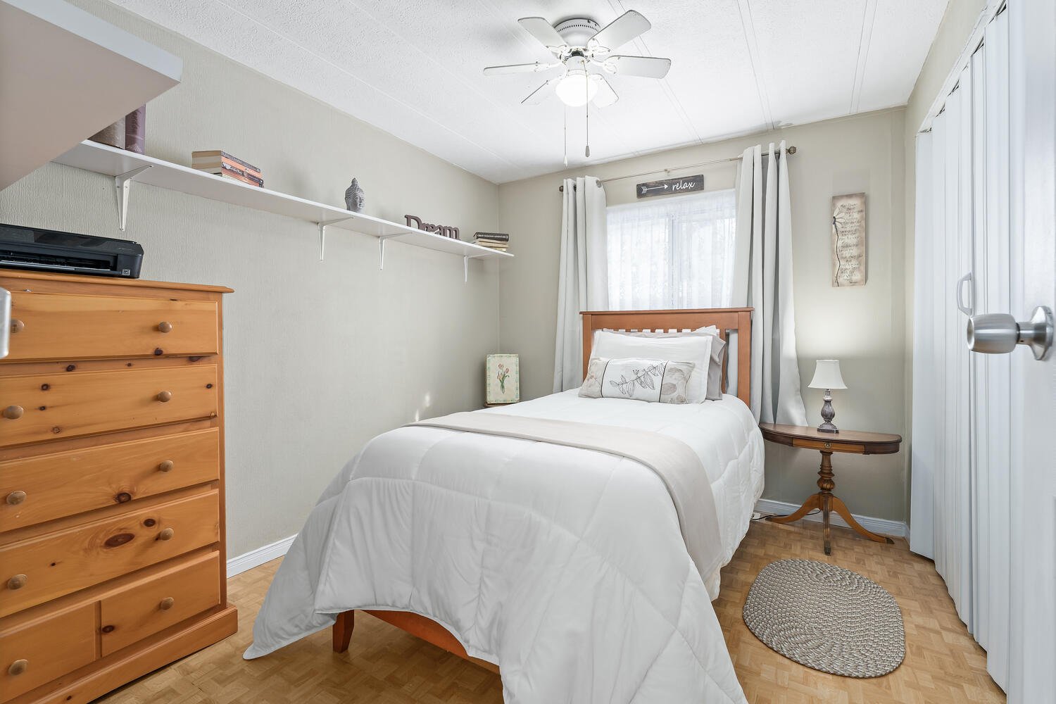 15 Heather Ave Erin ON N0B 1T0-large-024-004-Bedroom 2-1500x1000-72dpi.jpg