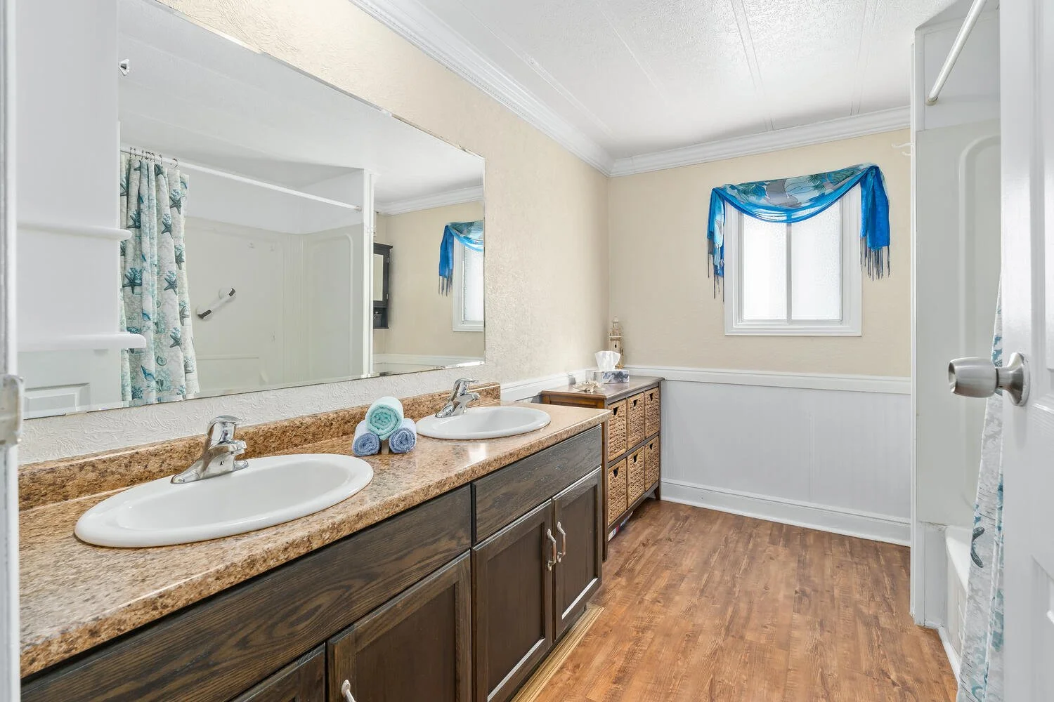 15 Heather Ave Erin ON N0B 1T0-large-025-006-Bathroom-1500x1000-72dpi.jpg