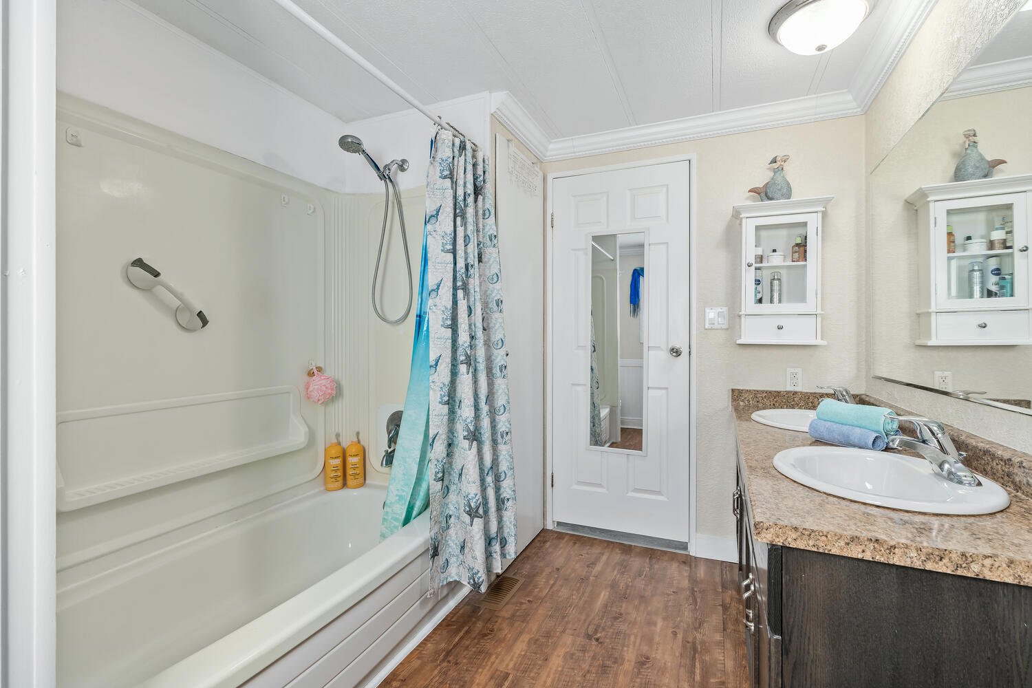 15 Heather Ave Erin ON N0B 1T0-large-026-001-Bathroom-1500x1000-72dpi.jpg