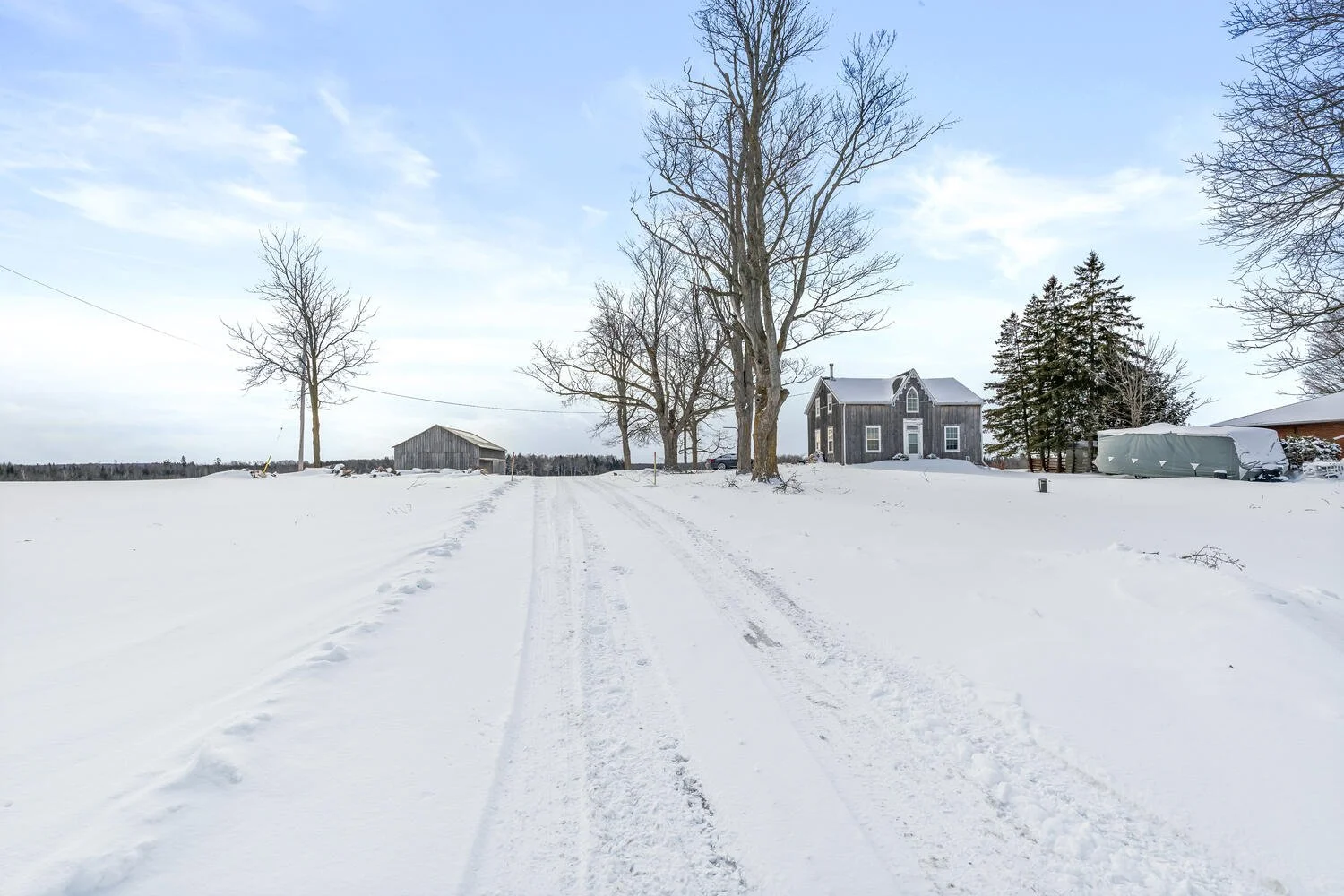 5166 Regional Rd 25 Erin ON-large-020-037-Exterior-1500x1000-72dpi.jpg