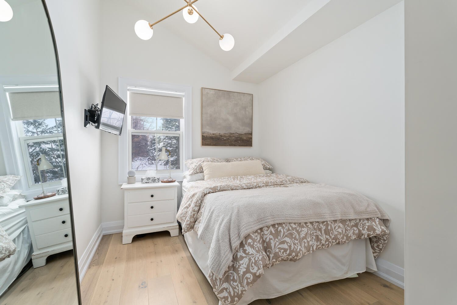 023-023-Bedroom-1500x1000.jpg