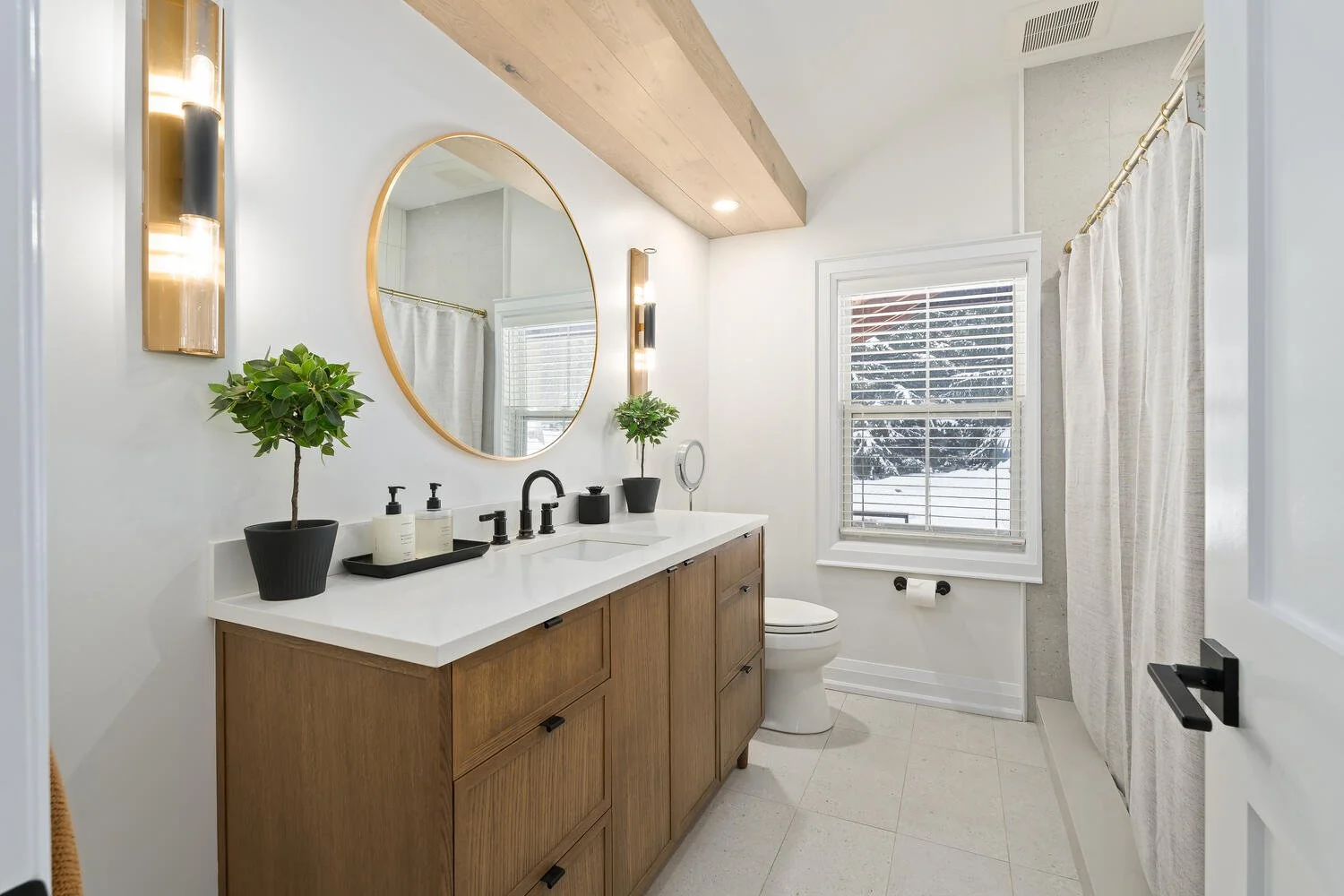 024-012-Bathroom-1500x1000.jpg