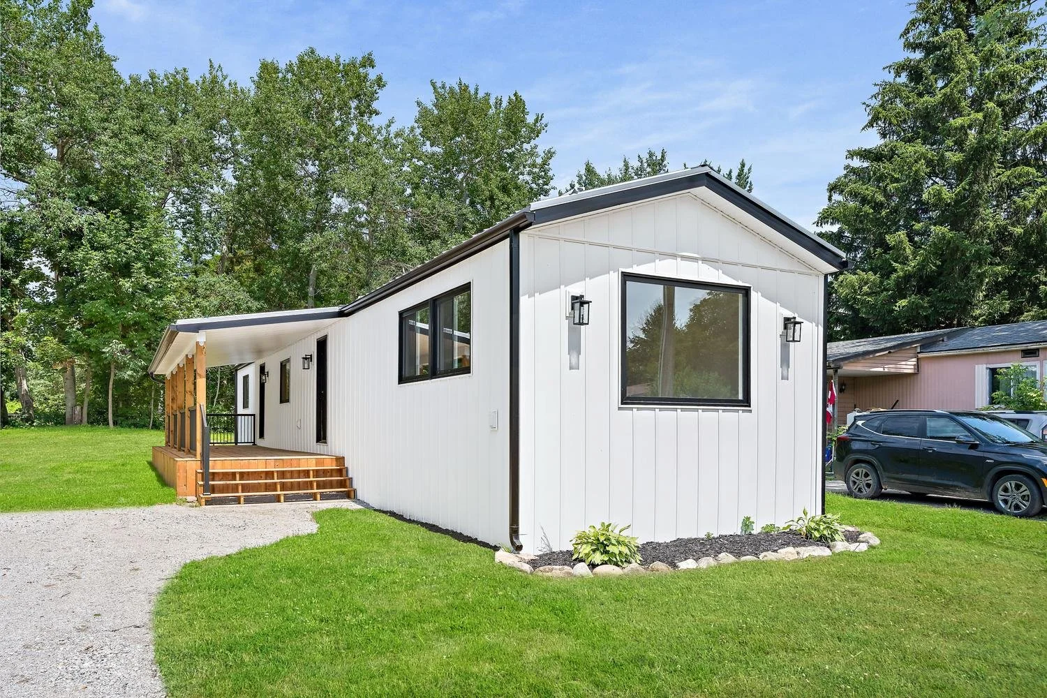 003-024-Front of Home-1500x1000.jpg