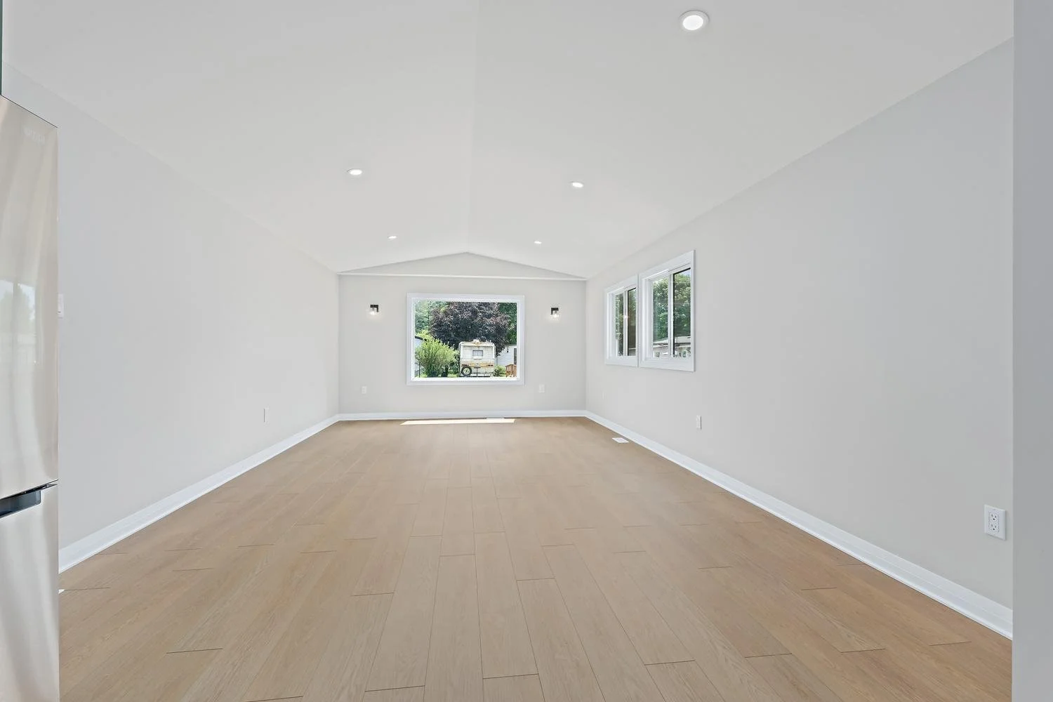 017-017-LivingDining Room-1500x1000.jpg