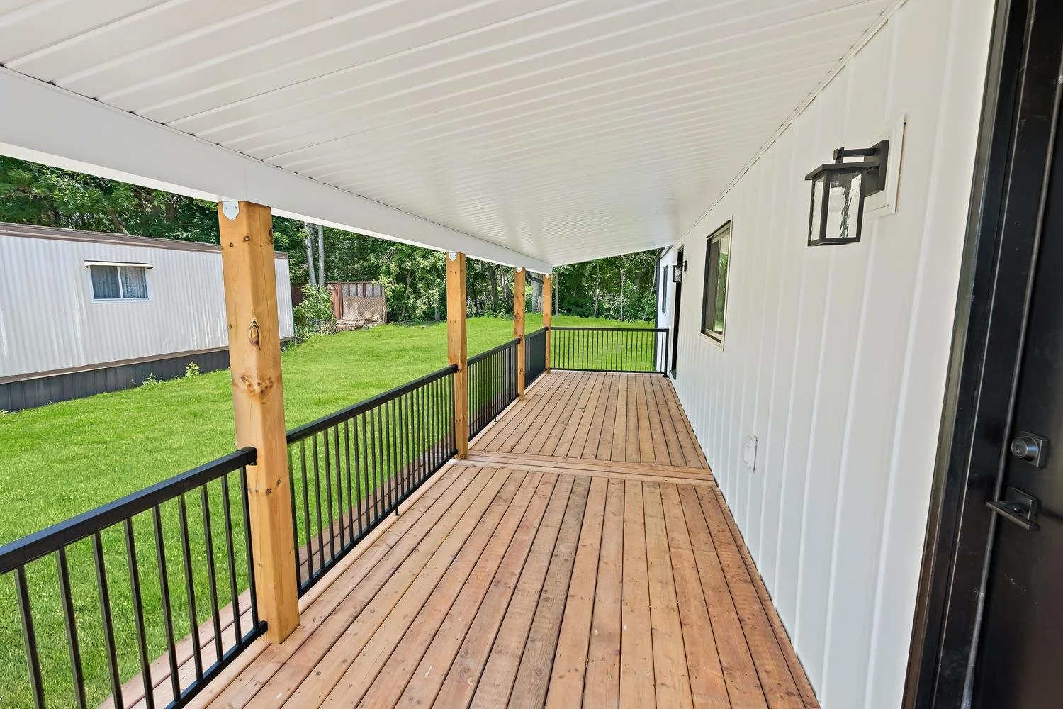029-023-Deck-1500x1000.jpg