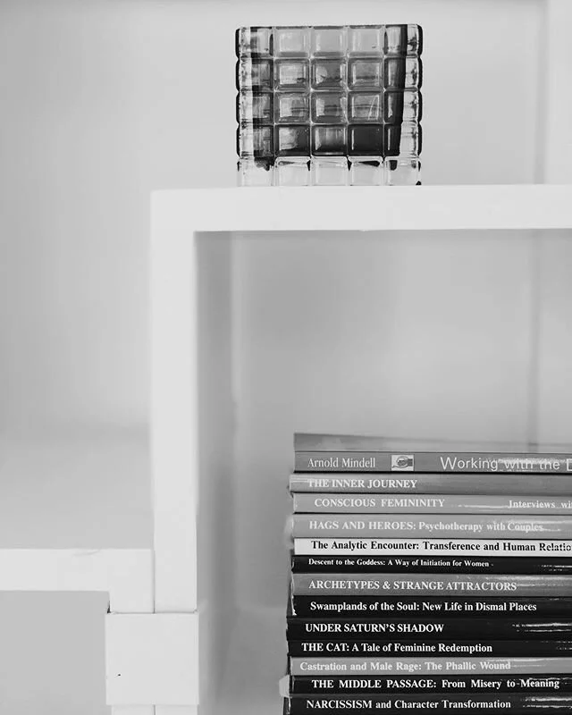 🔹 Highly recommend Inner City books on Jungian psychology - easy read.  Great little books for inspiration, full of imagination,  creativity, soulful insight and depth 🔹

Any one interested in Soul-Making would enjoy 🧡
.
.
.
.

#consciousfemininity #jungiananalysts #psykologi #bevidsthed #souljourney # Skyggearbejde #parterapi #psykoterapi #bevidsted #kropogpsyke #mindfulness #continuummovement #livinginquiry #live Love #life #liveawake #life #islandsbrygge #Christianshavn #embodiedliving #meditation #bev&aelig;gelse #mindfulness #liv #kropsterapi #fascia #myofascialrelease #embracelife #copenhagen#design#bodywork